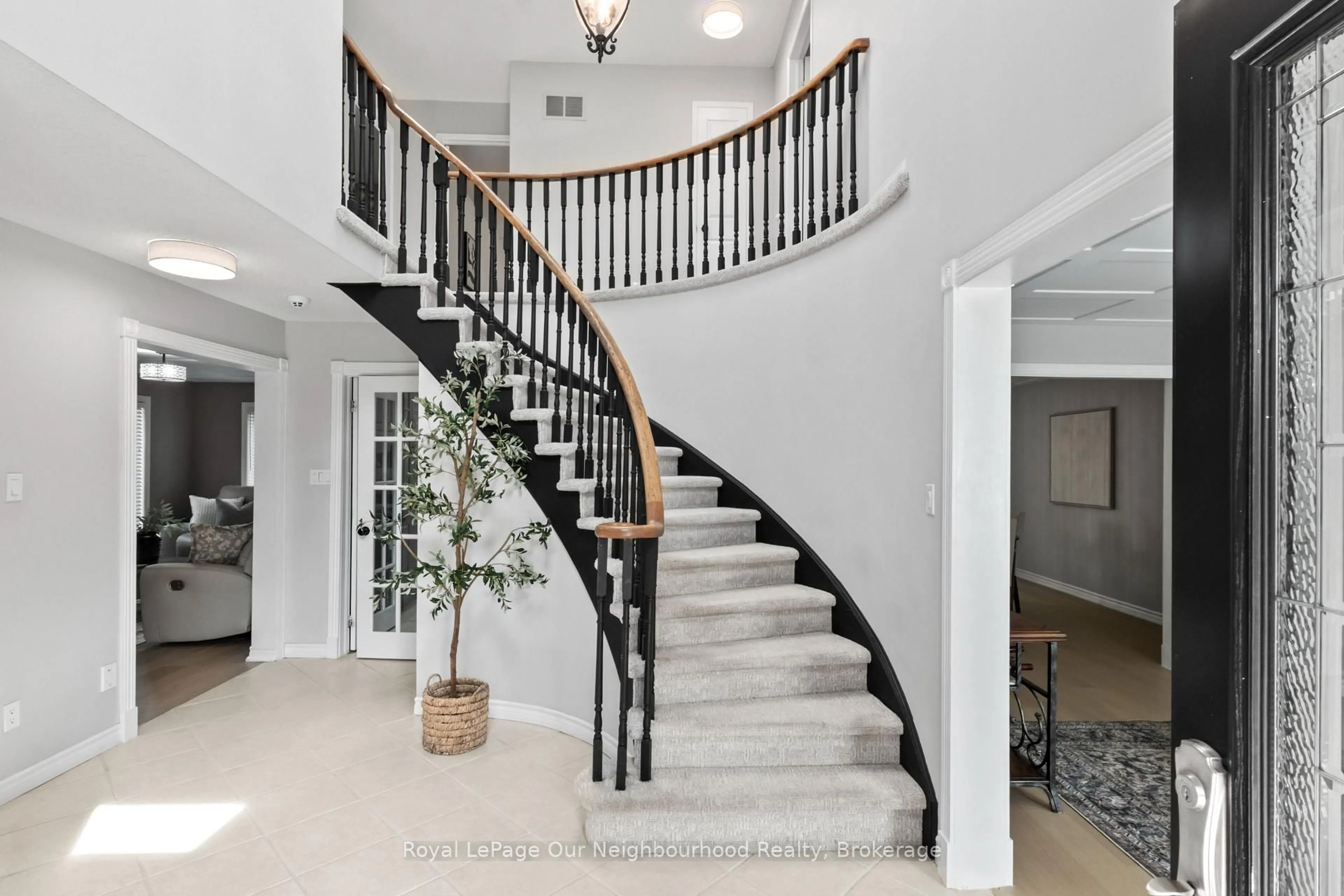 Stairs for 35 Forest Heights St, Whitby Ontario L1R 1T5