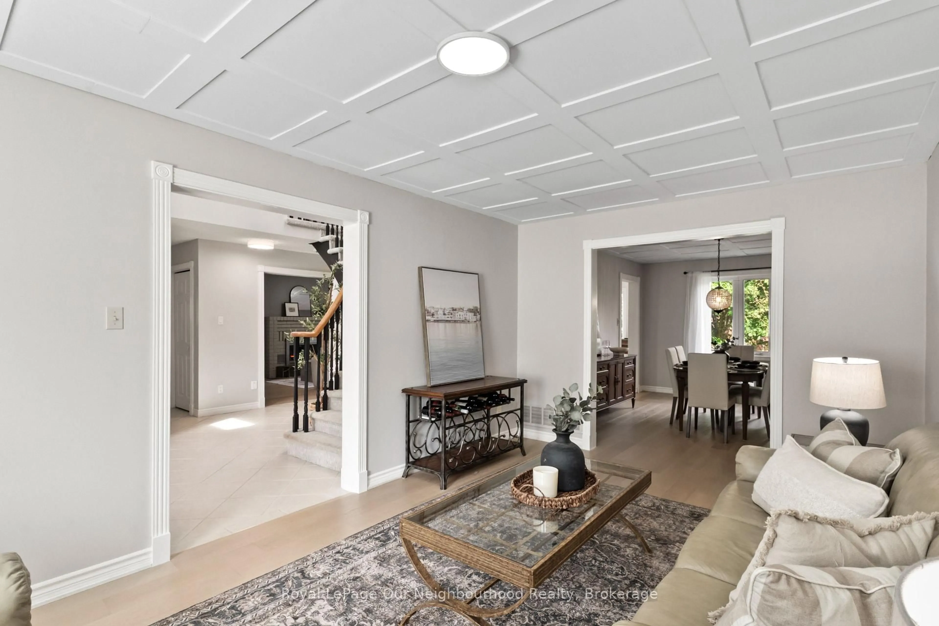 Indoor foyer for 35 Forest Heights St, Whitby Ontario L1R 1T5