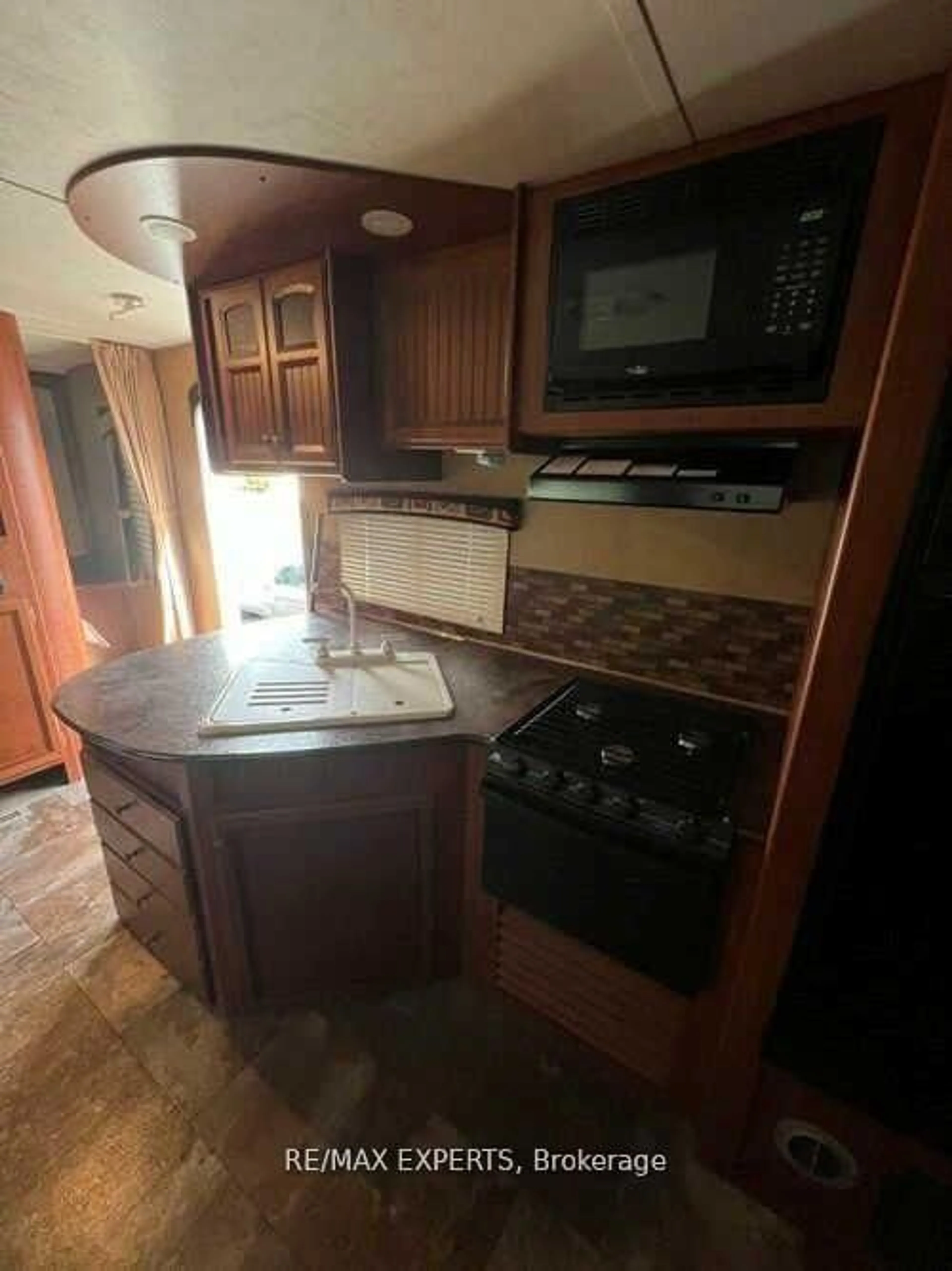 Standard kitchen, unknown for 4739 Cedar Valley Rd, Clarington Ontario L0B 1M0