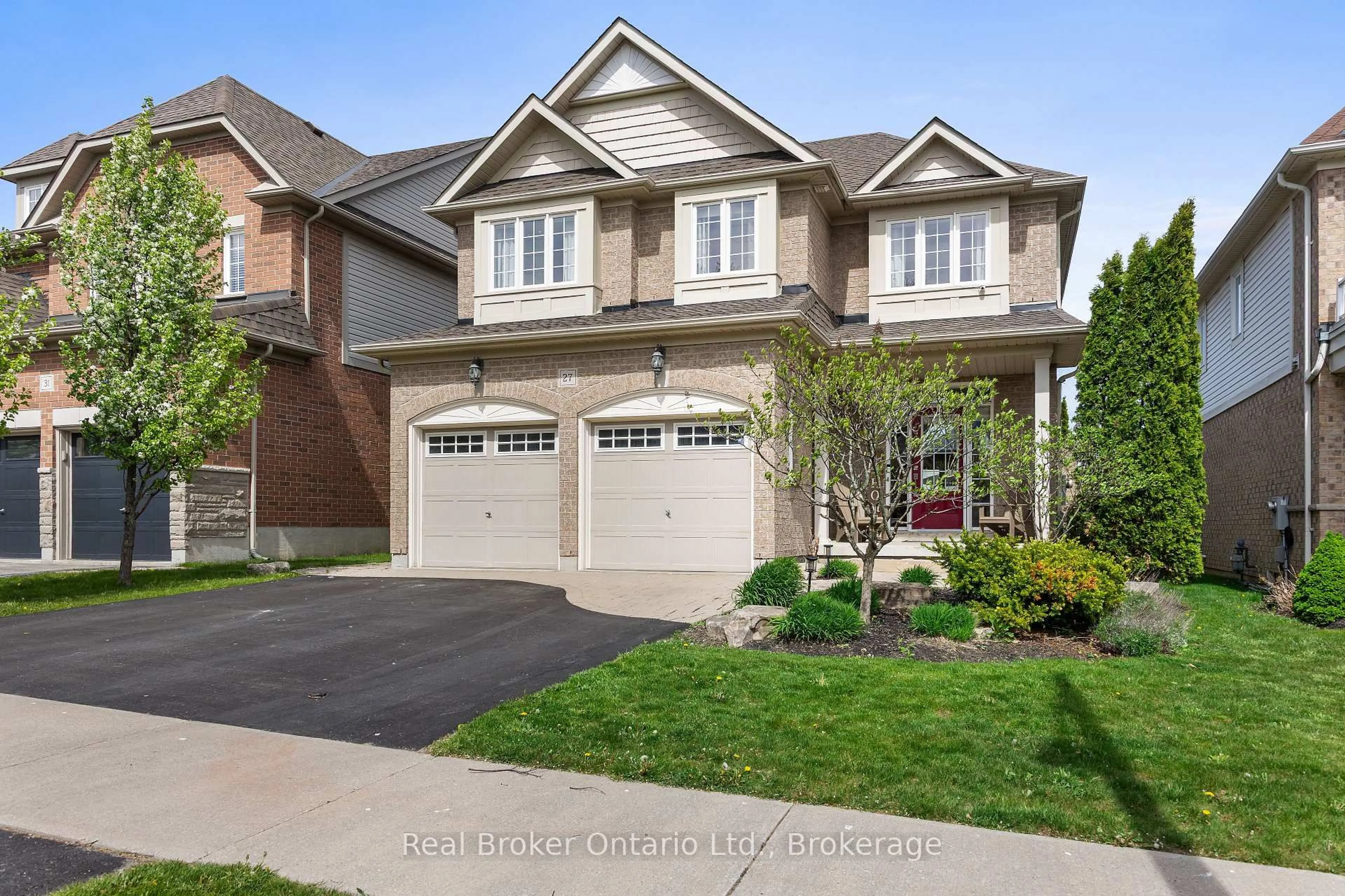 Home with brick exterior material, street for 27 Goodall Cres, Clarington Ontario L1C 0G2