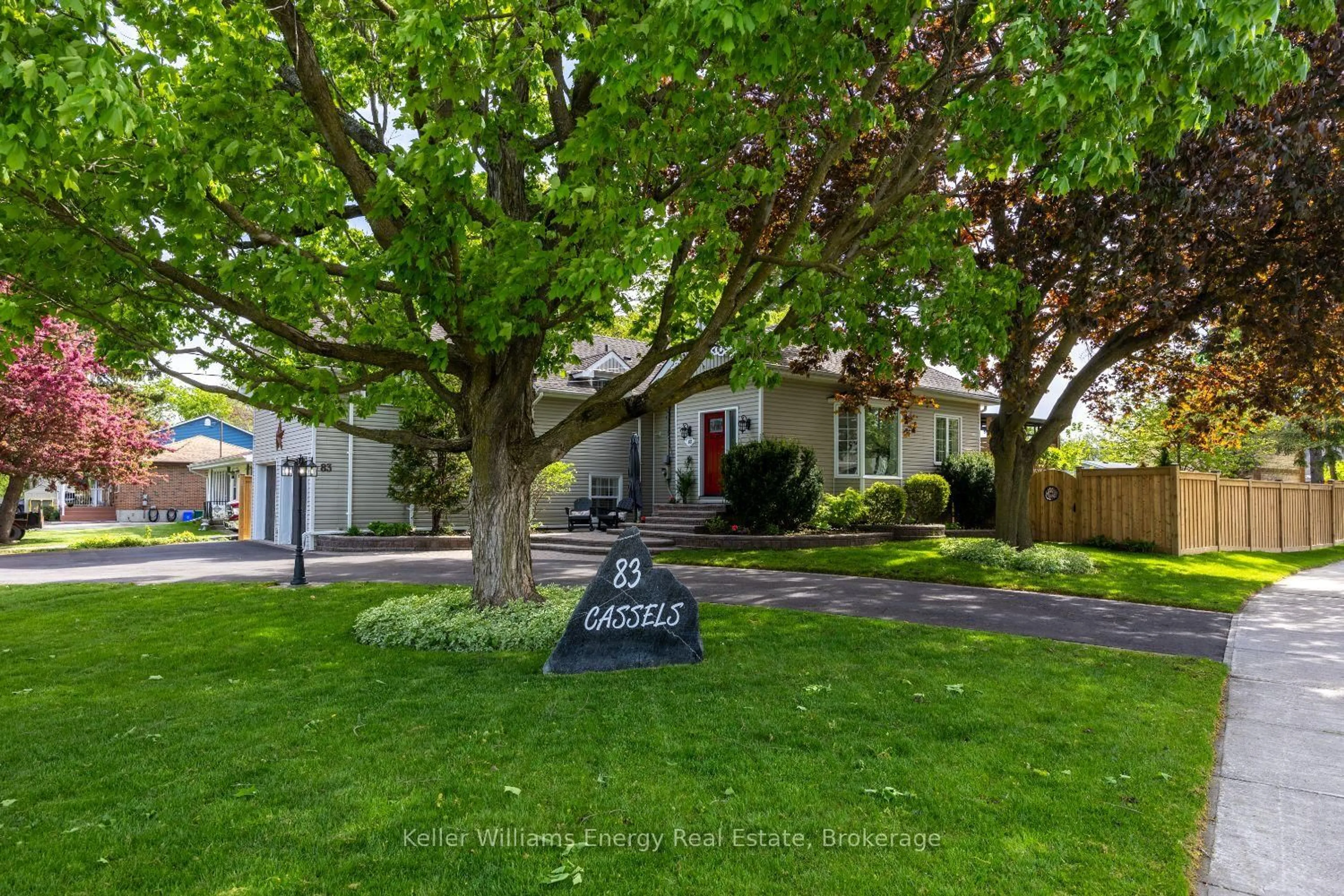 Unknown for 83 Cassels Rd, Whitby Ontario L1M 1C6