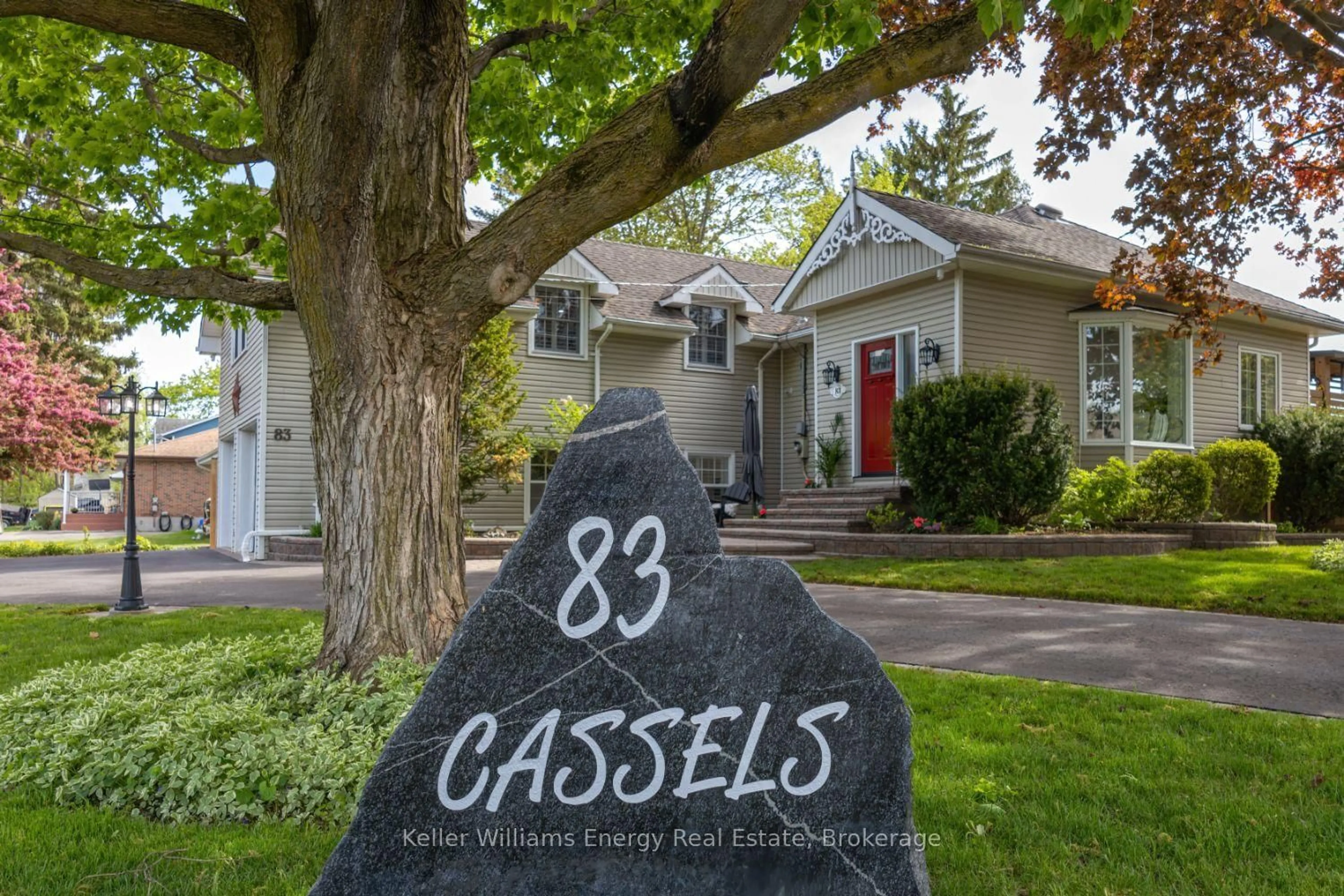 Home with vinyl exterior material, street for 83 Cassels Rd, Whitby Ontario L1M 1C6