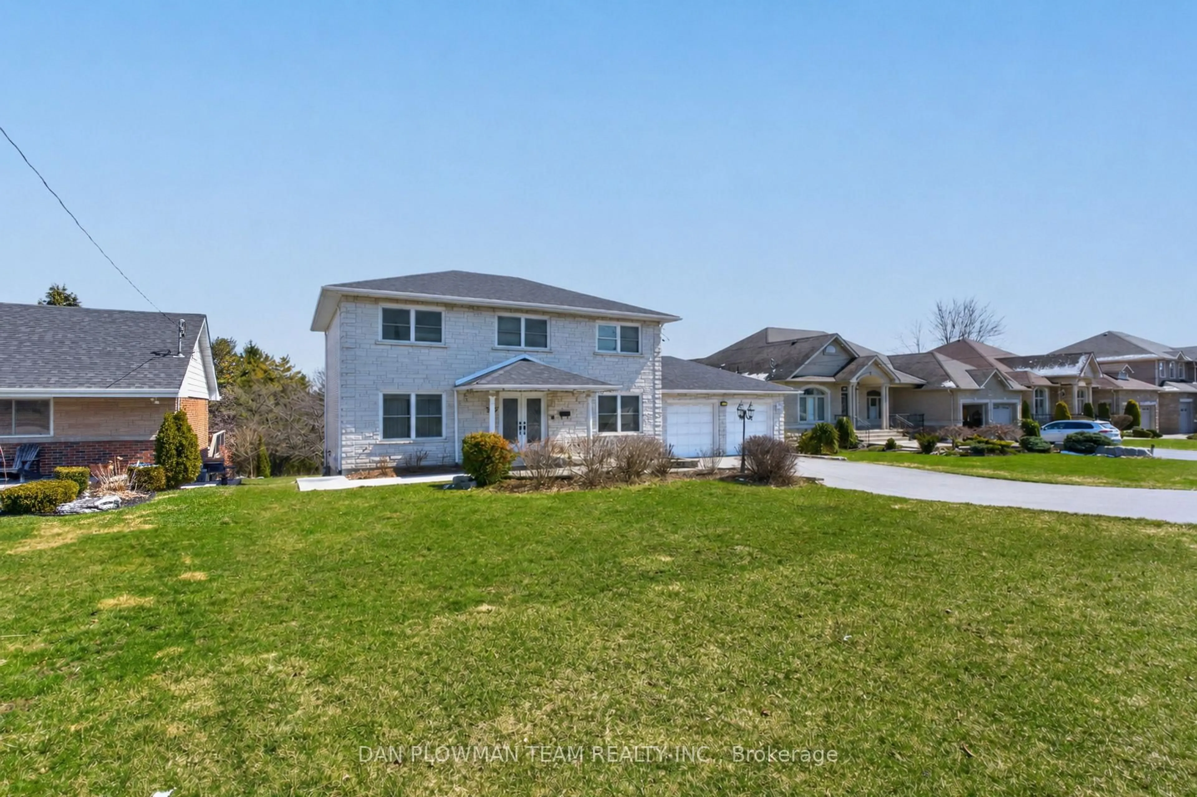 Home with vinyl exterior material, street for 357 Powell Rd, Whitby Ontario L1N 2H5
