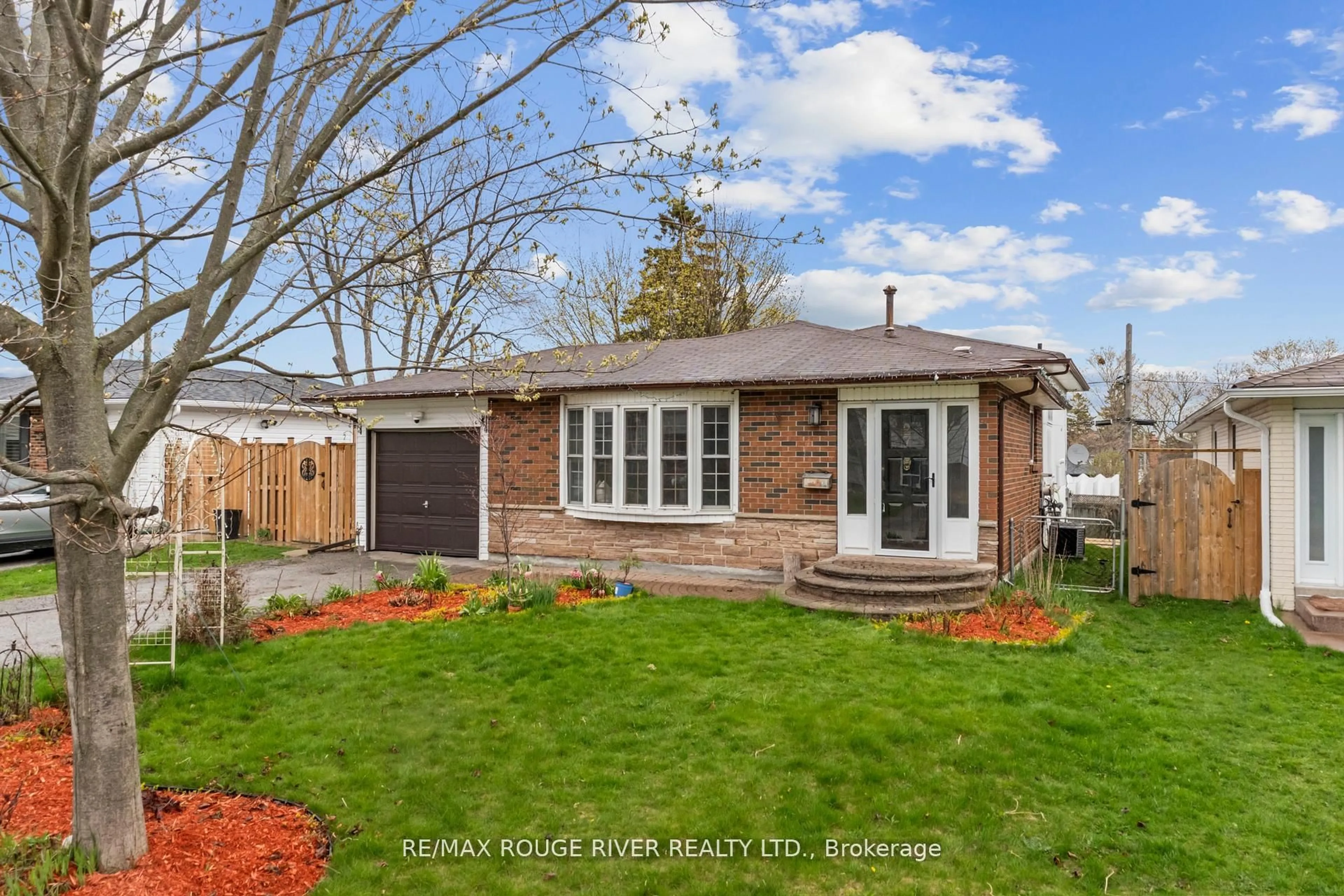 Home with brick exterior material, street for 27 Archer Dr, Ajax Ontario L1S 2Z3