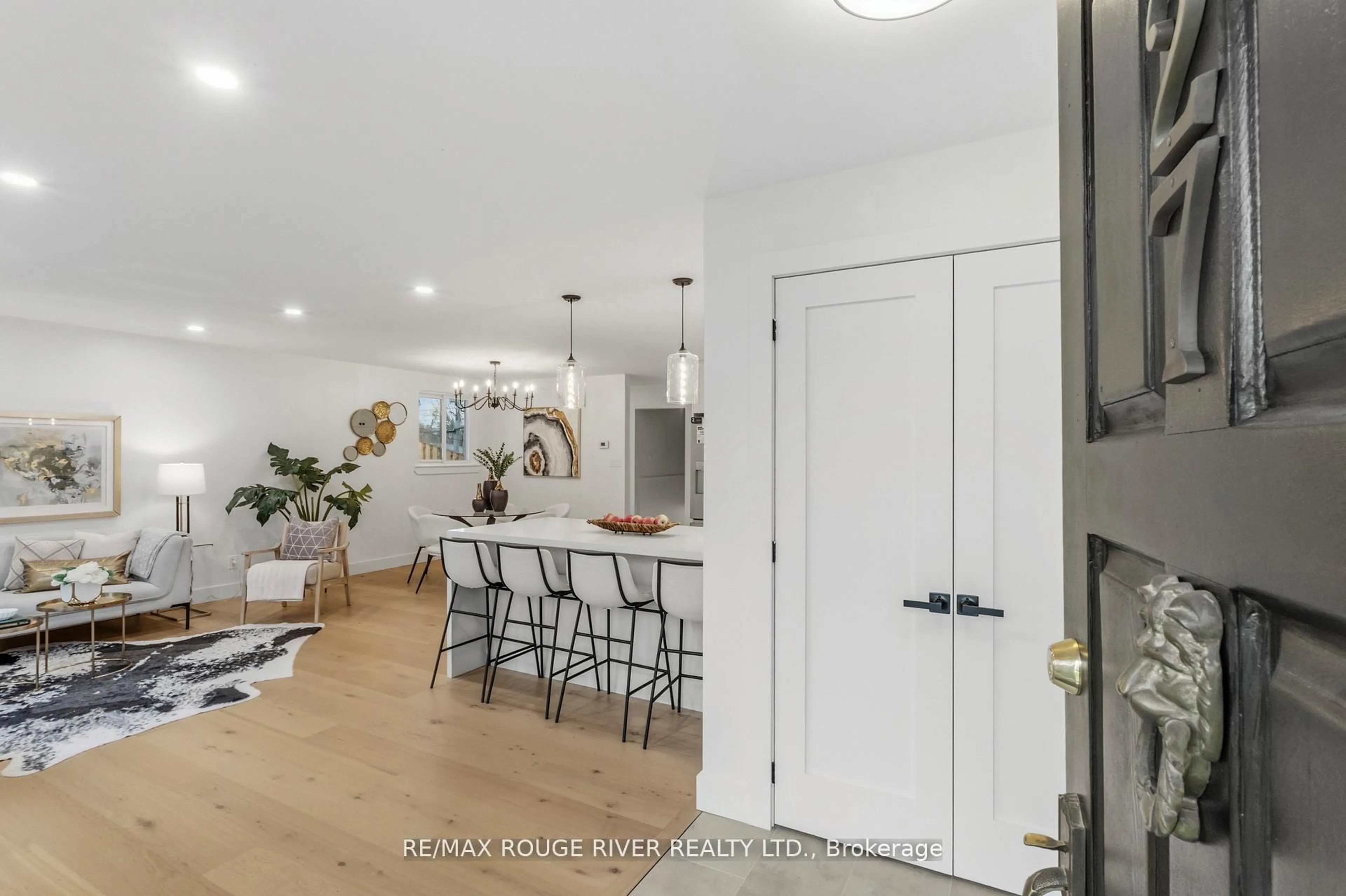 Open concept kitchen, unknown for 27 Archer Dr, Ajax Ontario L1S 2Z3