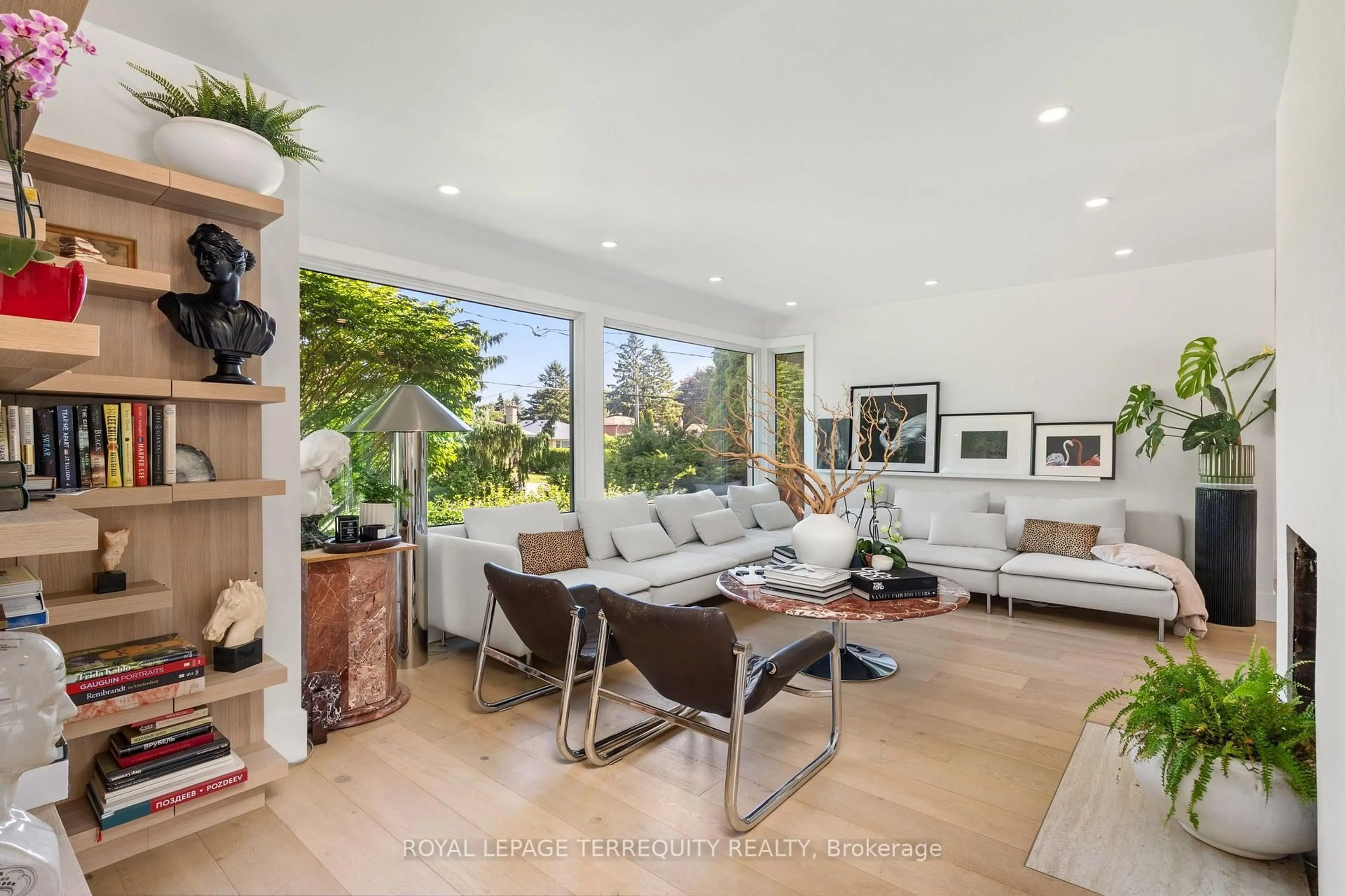 Living room with furniture, ceramic/tile floor for 183 Island Rd, Toronto Ontario M1C 2P9