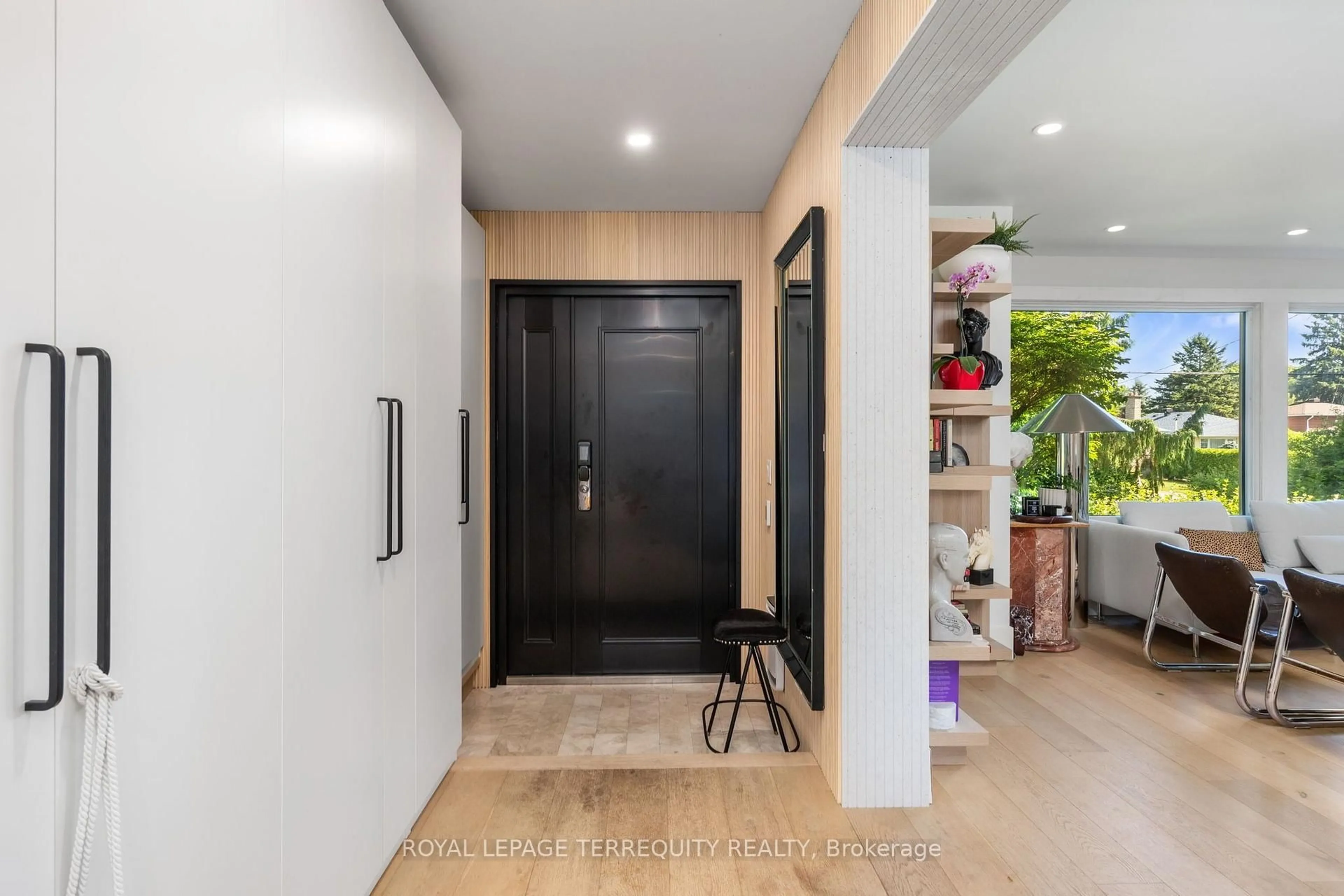 Indoor entryway for 183 Island Rd, Toronto Ontario M1C 2P9