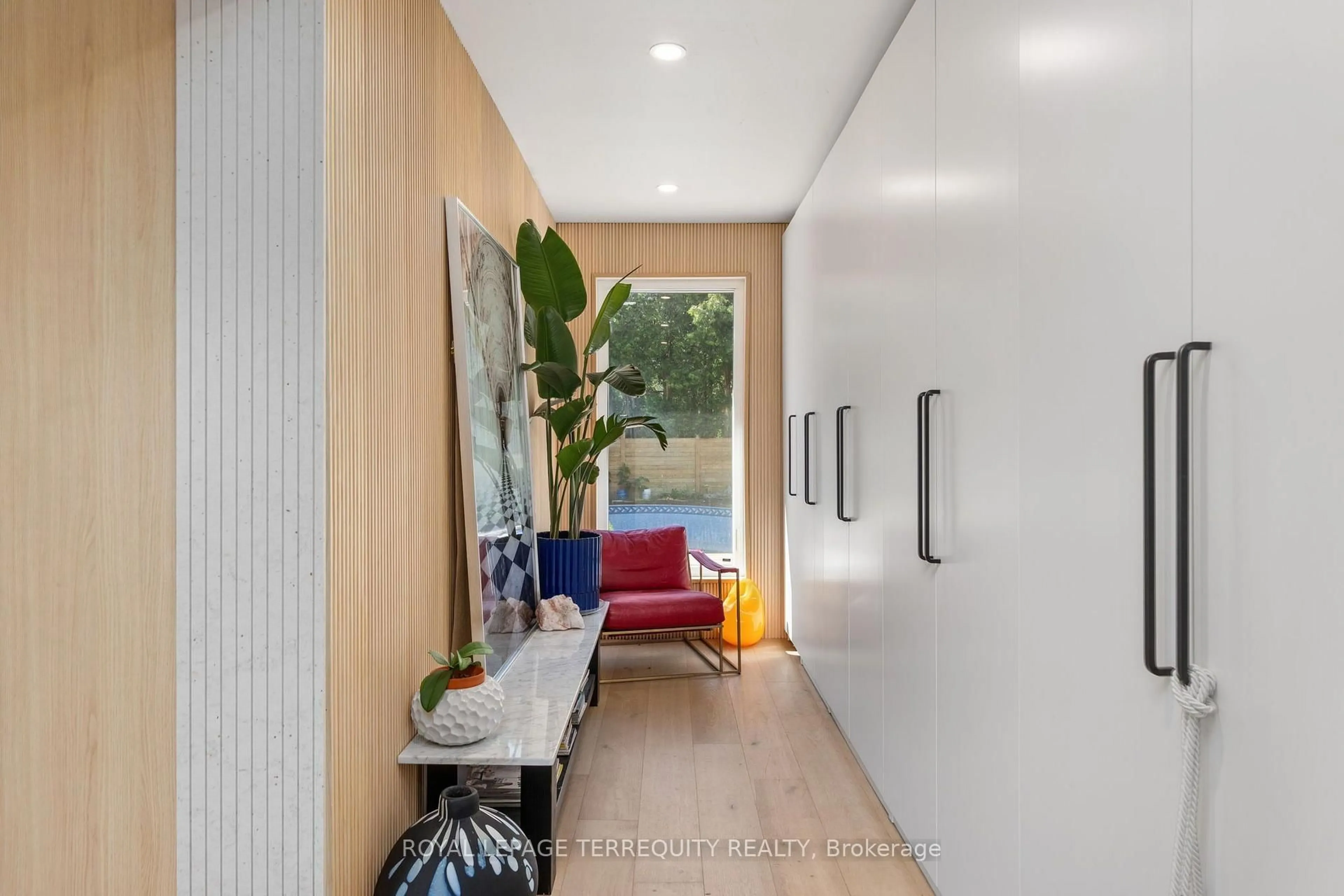 Indoor entryway for 183 Island Rd, Toronto Ontario M1C 2P9
