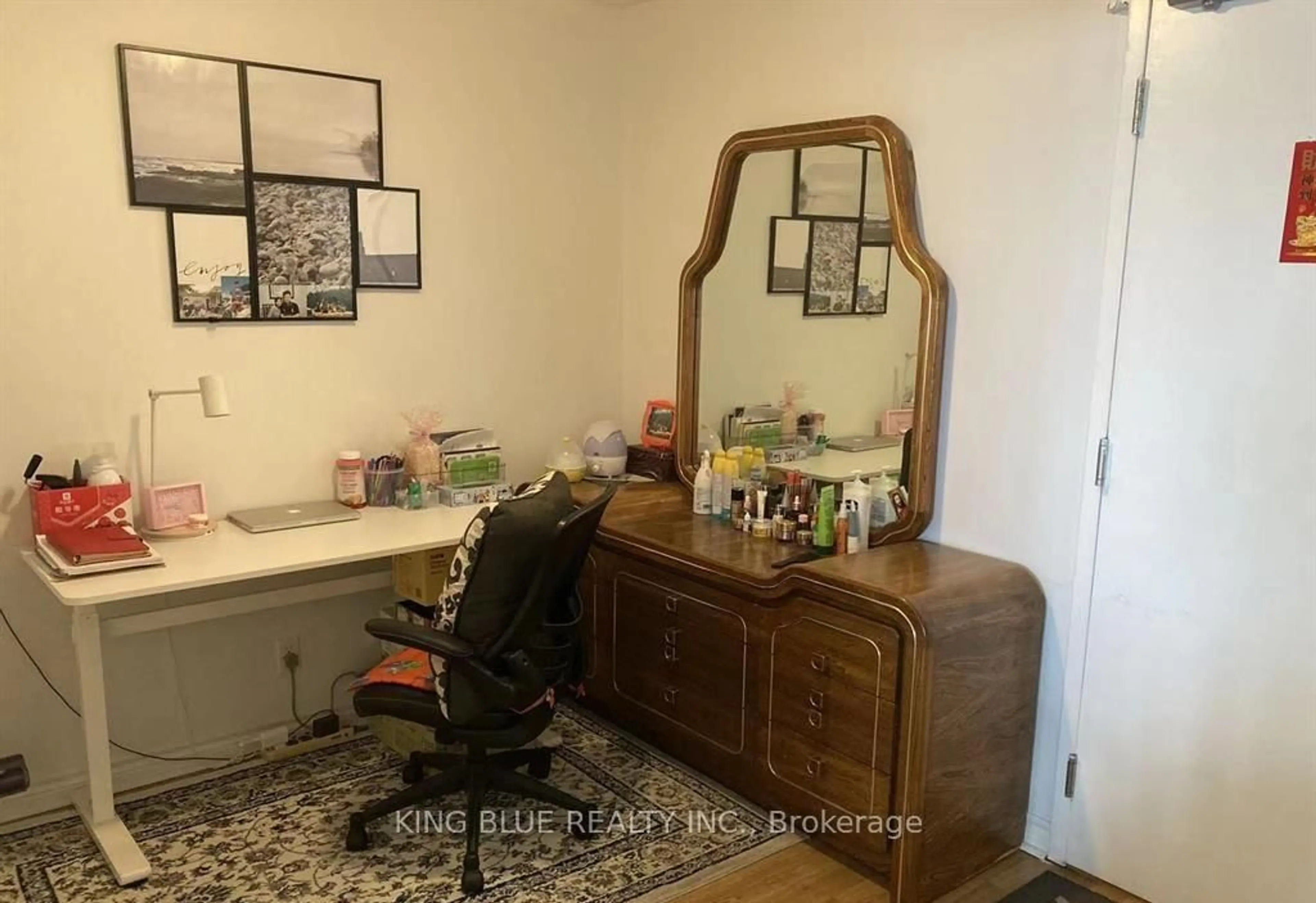 A pic of a room for 18 Mondeo Dr #1340, Toronto Ontario M1P 5C8