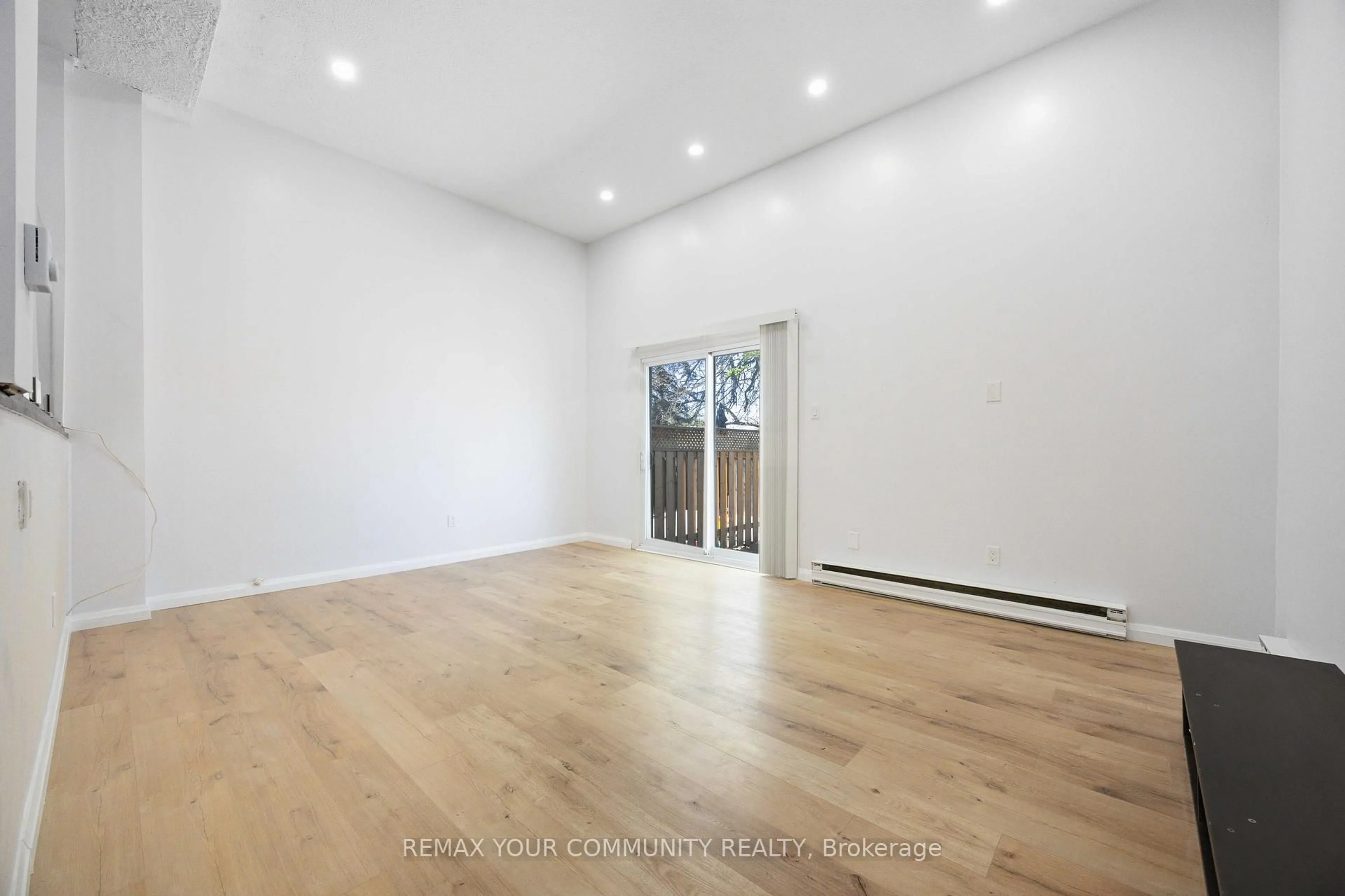 A pic of a room for 141 Galloway Rd #1, Toronto Ontario M1E 4X4