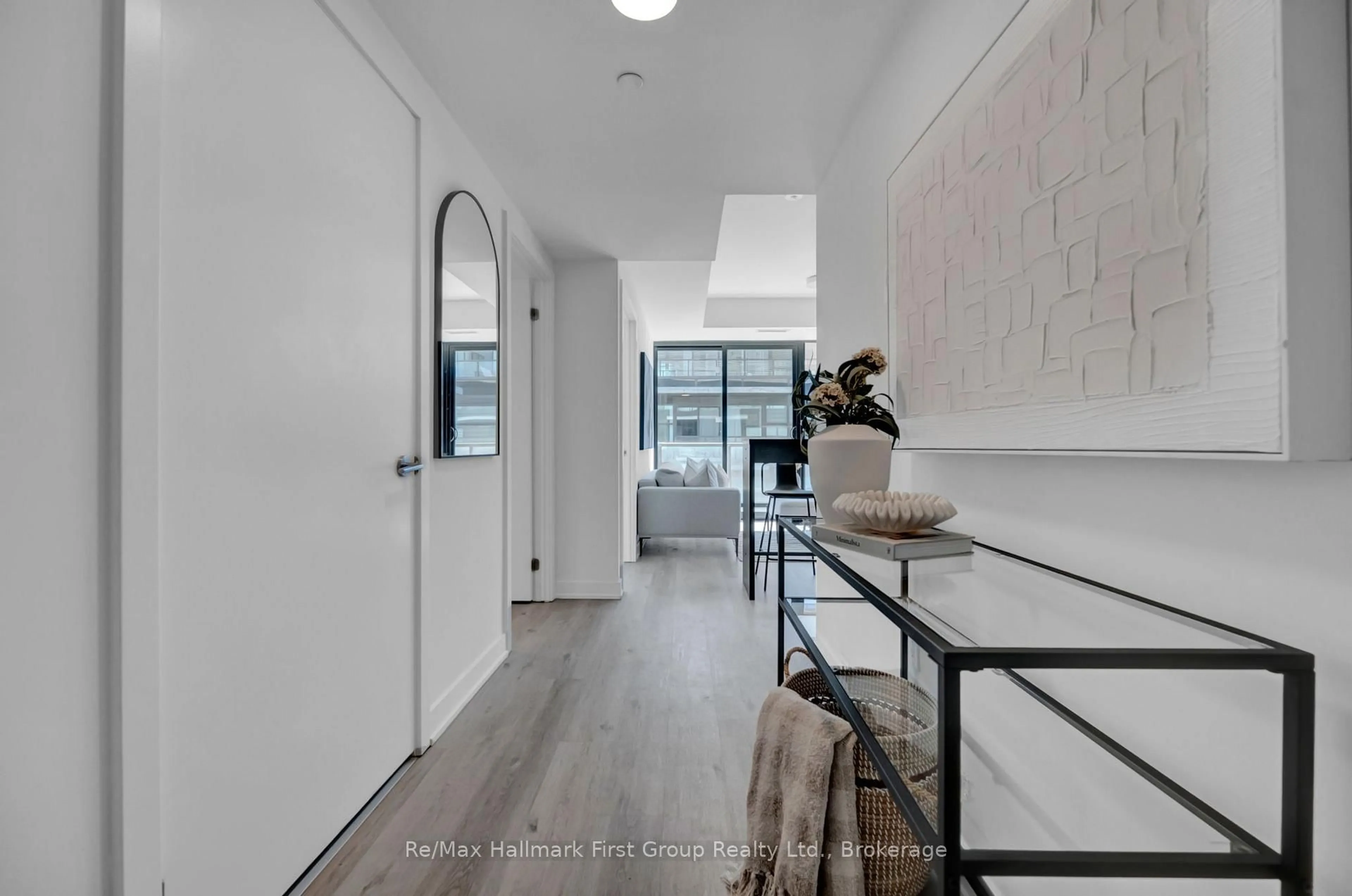 Indoor entryway for 1610 Charles St #444, Whitby Ontario L1N 0P5