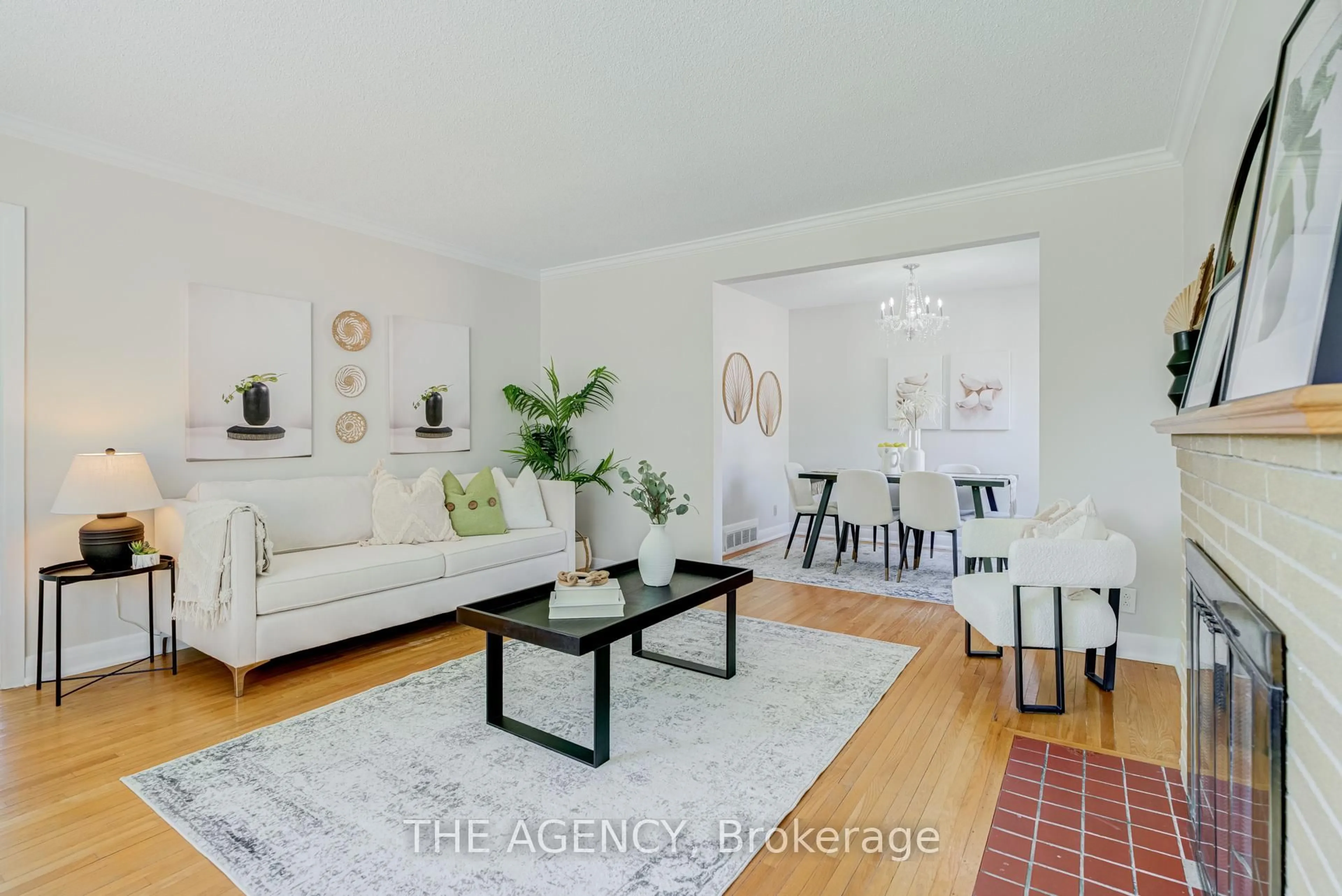 Living room with furniture, unknown for 50 Todd Rd, Toronto Ontario M1S 2K1