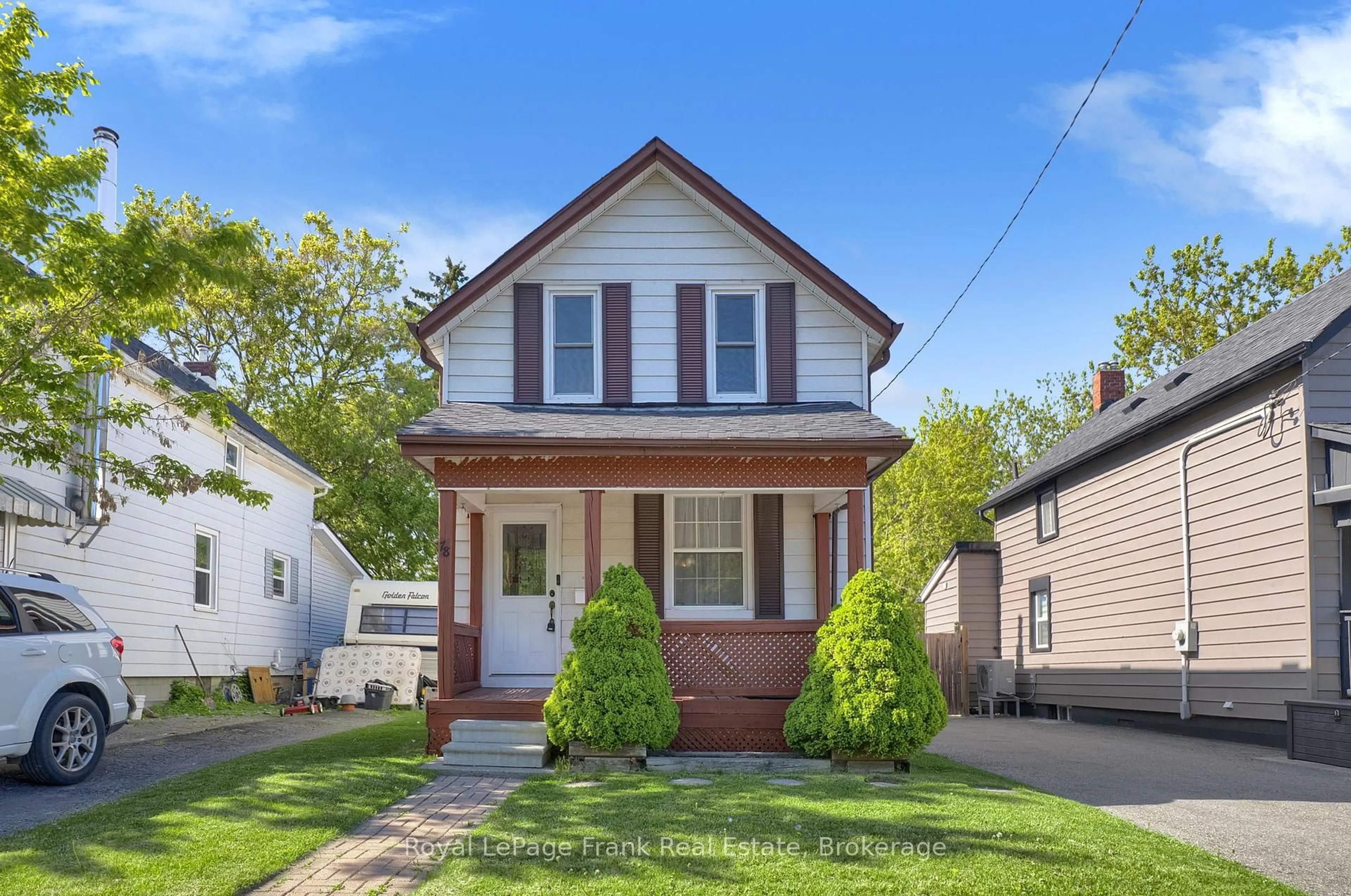 Home with vinyl exterior material, street for 78 Fisher St, Oshawa Ontario L1H 2V3