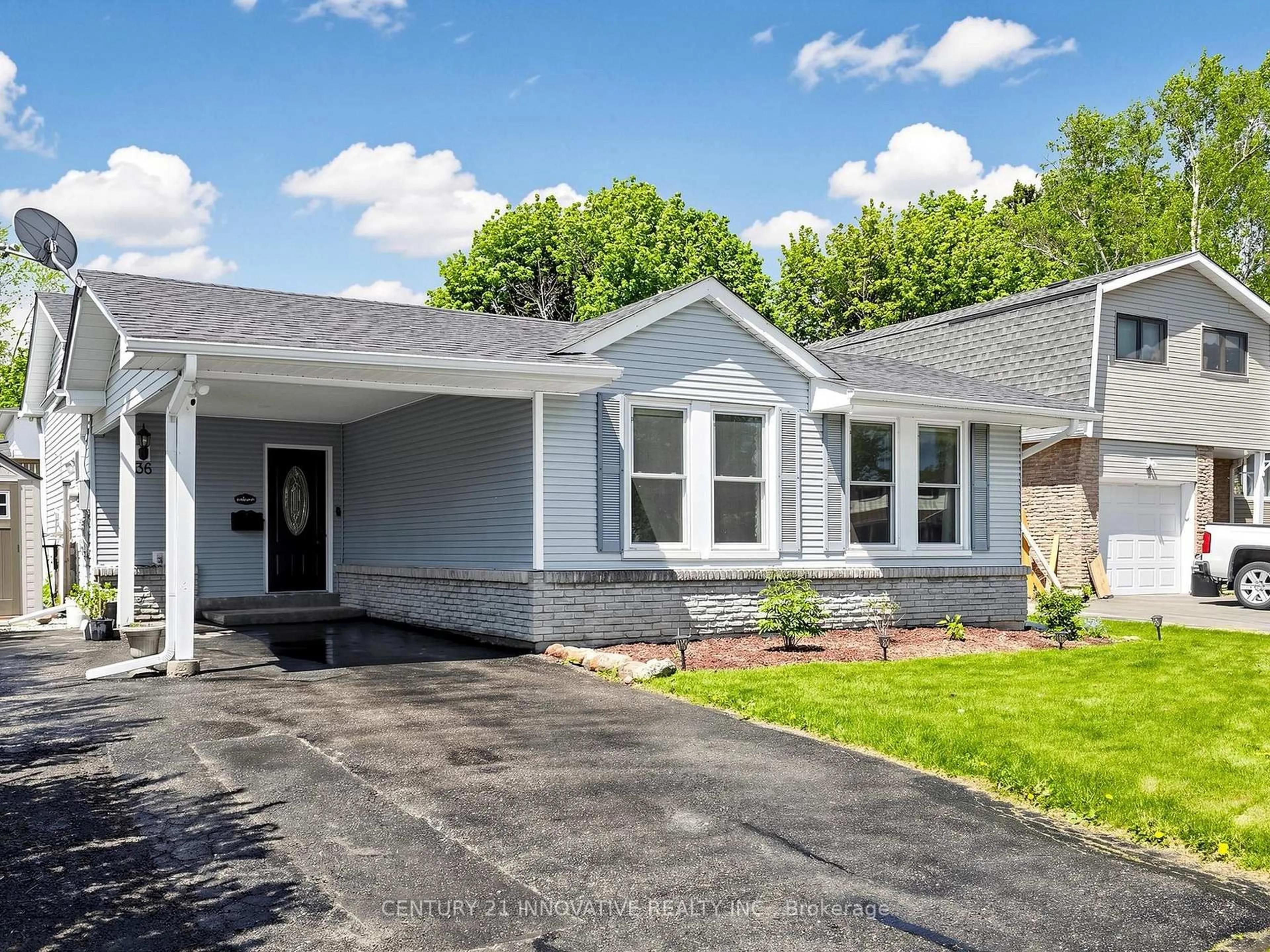 Home with vinyl exterior material, street for 36 Deerpark Cres, Clarington Ontario L1C 3M3