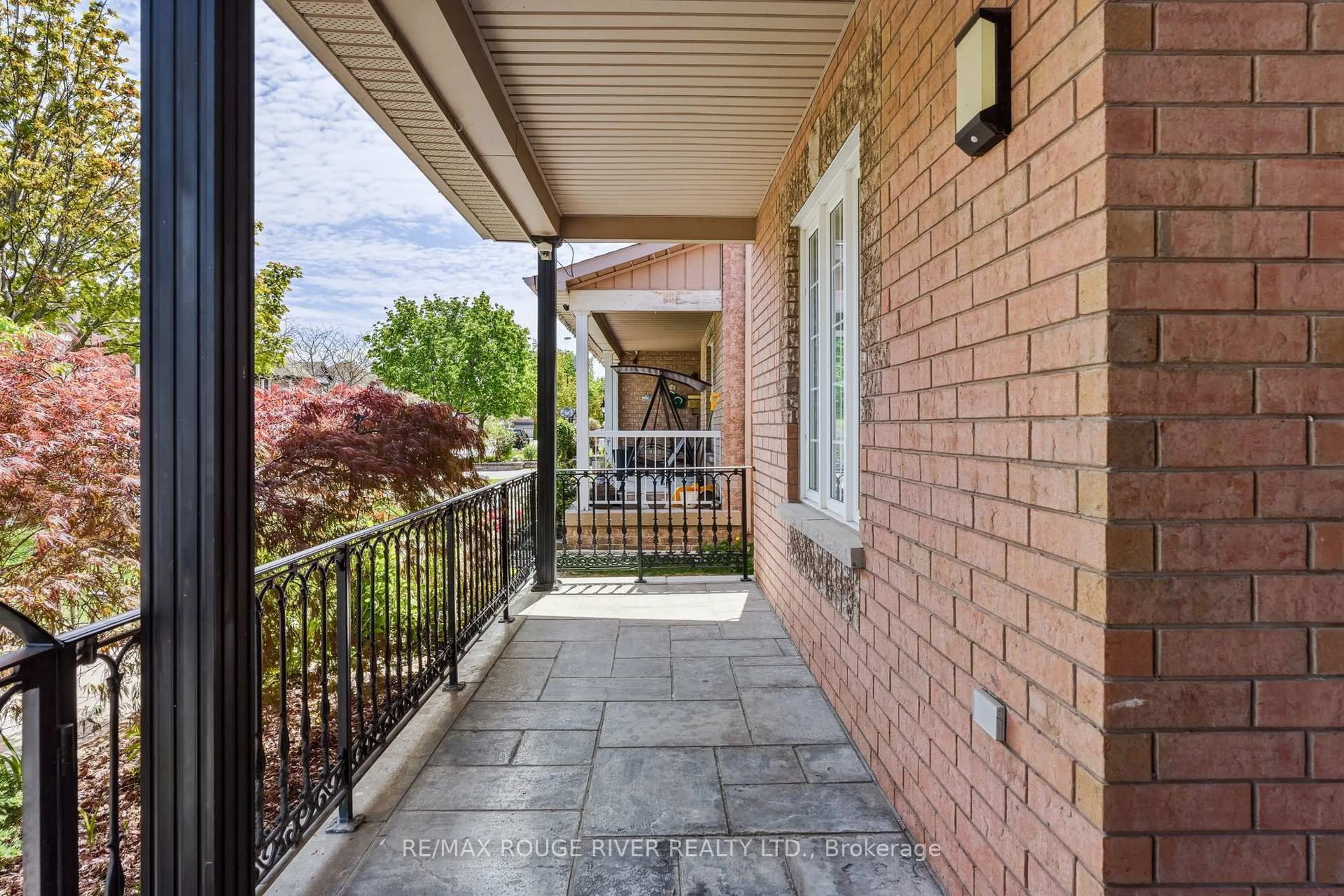 Unknown for 29 Sheldon Dr, Ajax Ontario L1T 4K7