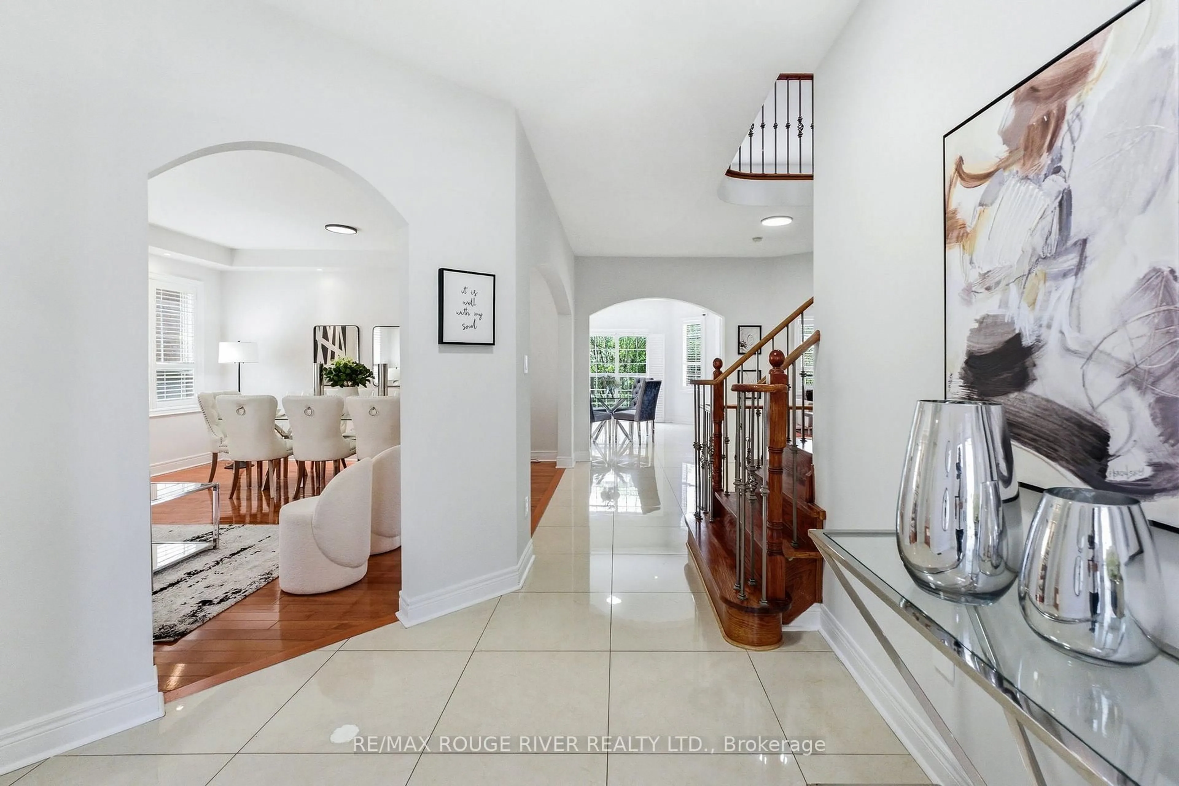 Indoor foyer for 29 Sheldon Dr, Ajax Ontario L1T 4K7
