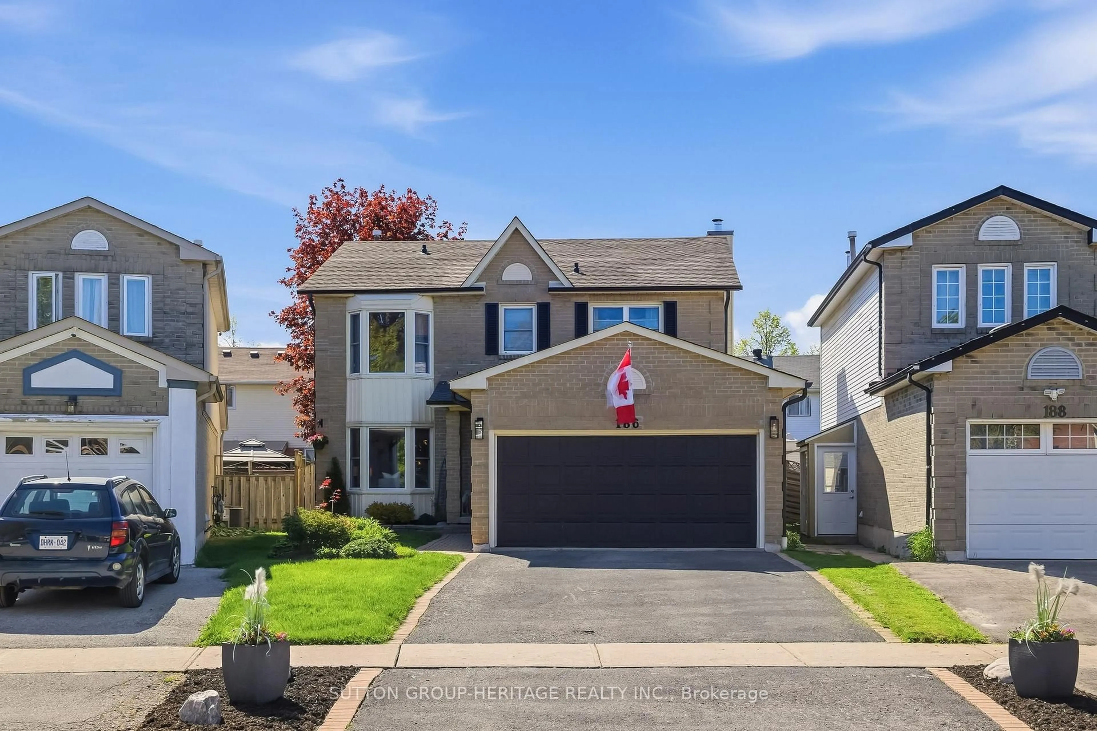 A pic from outside/outdoor area/front of a property/back of a property/a pic from drone, street for 186 Reed Dr, Ajax Ontario L1S 6P6