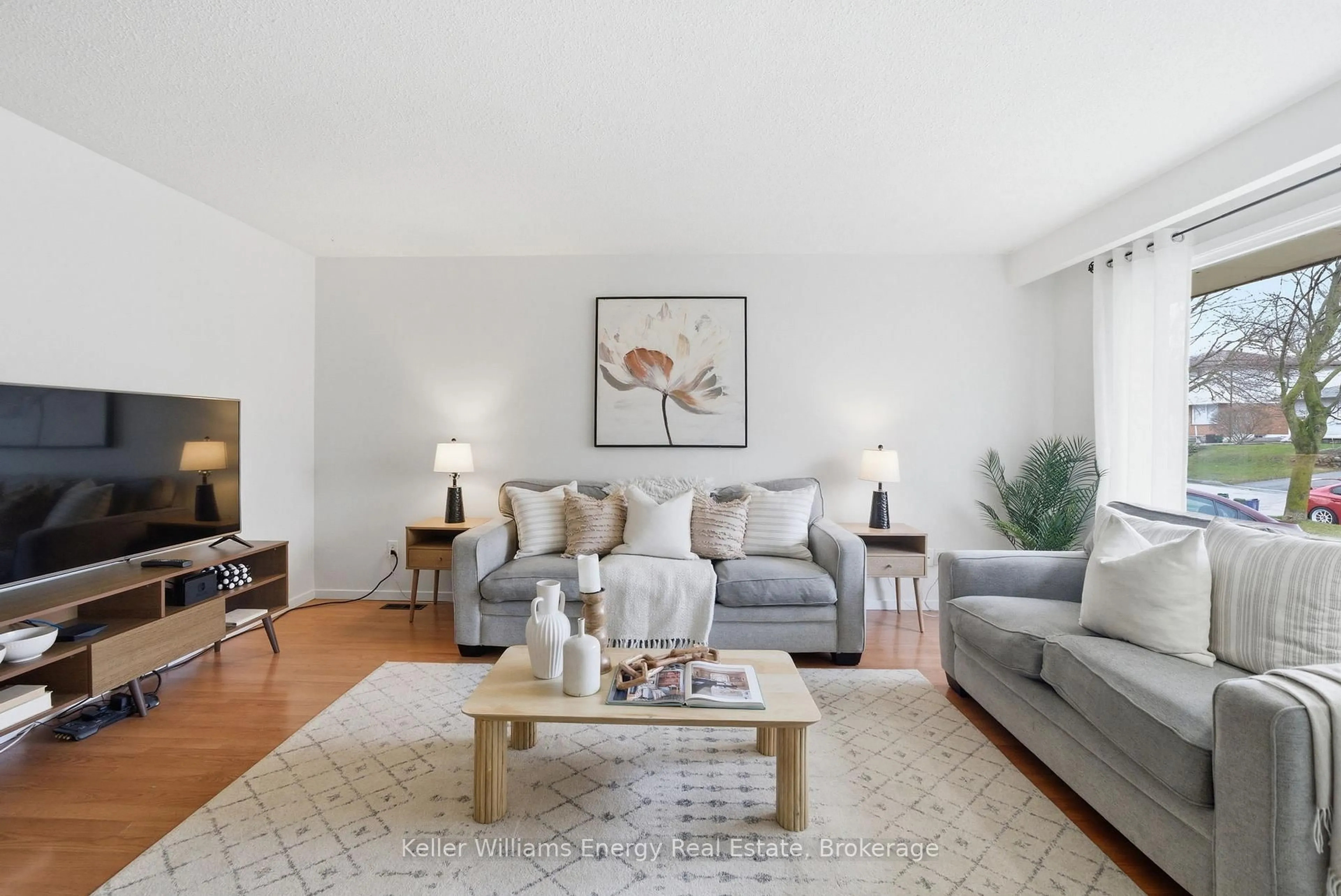 Living room with furniture, unknown for 441 Maplewood Dr, Oshawa Ontario L1G 5R7