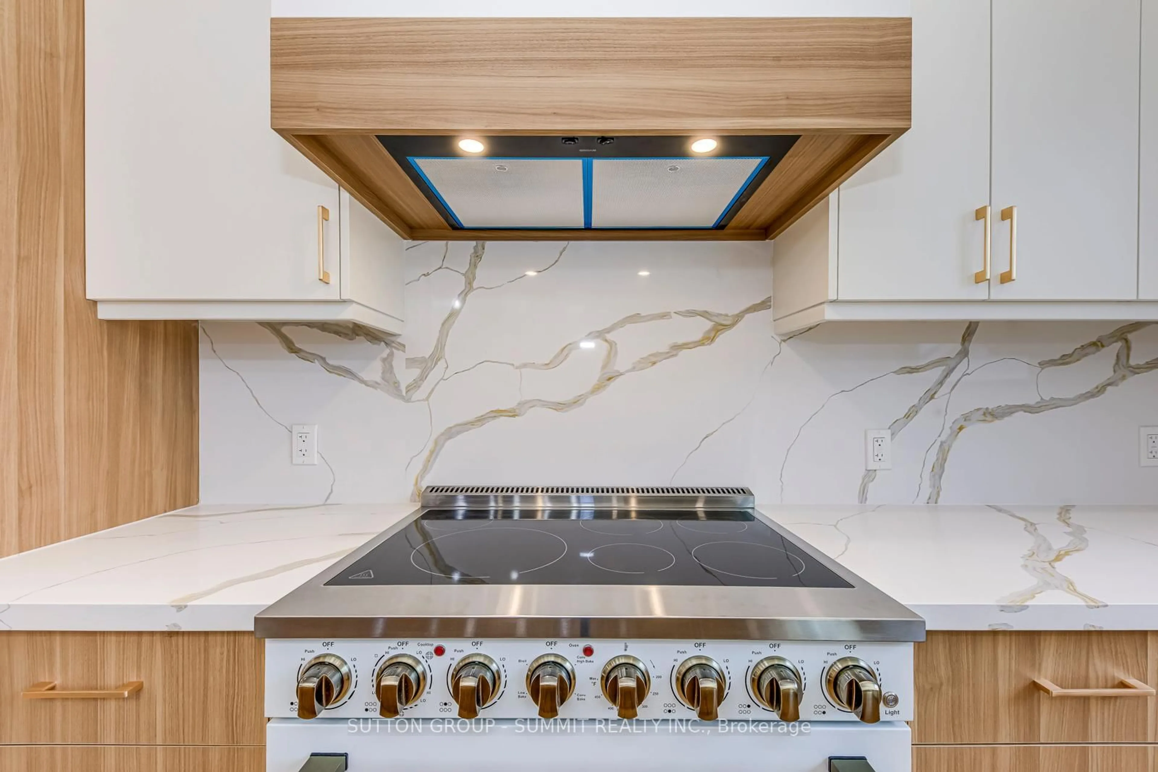 Contemporary kitchen, ceramic/tile floor for 103 Kalmar Ave, Toronto Ontario M1N 3G5