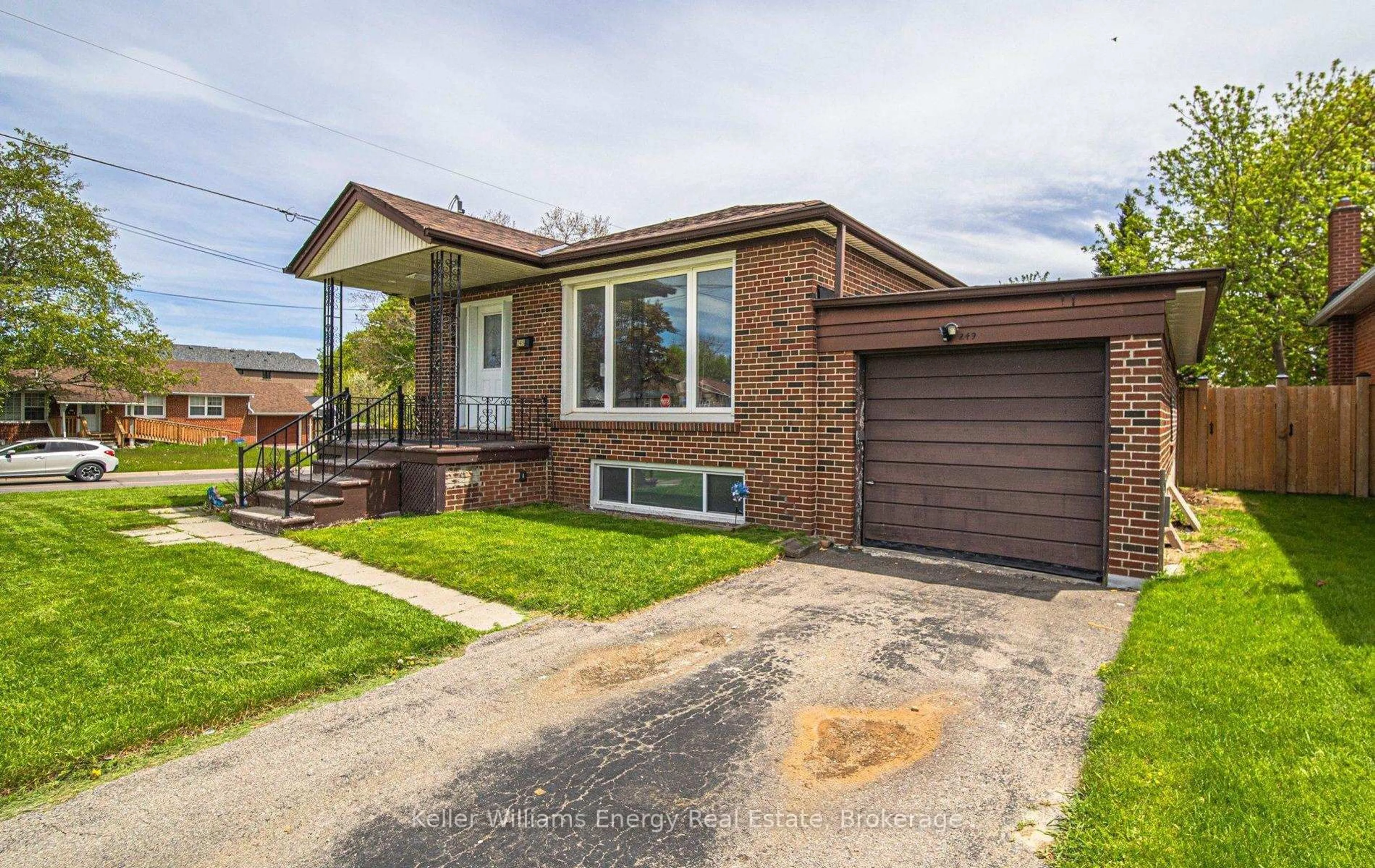 Home with brick exterior material, street for 249 Thomas St, Oshawa Ontario L1J 1M3