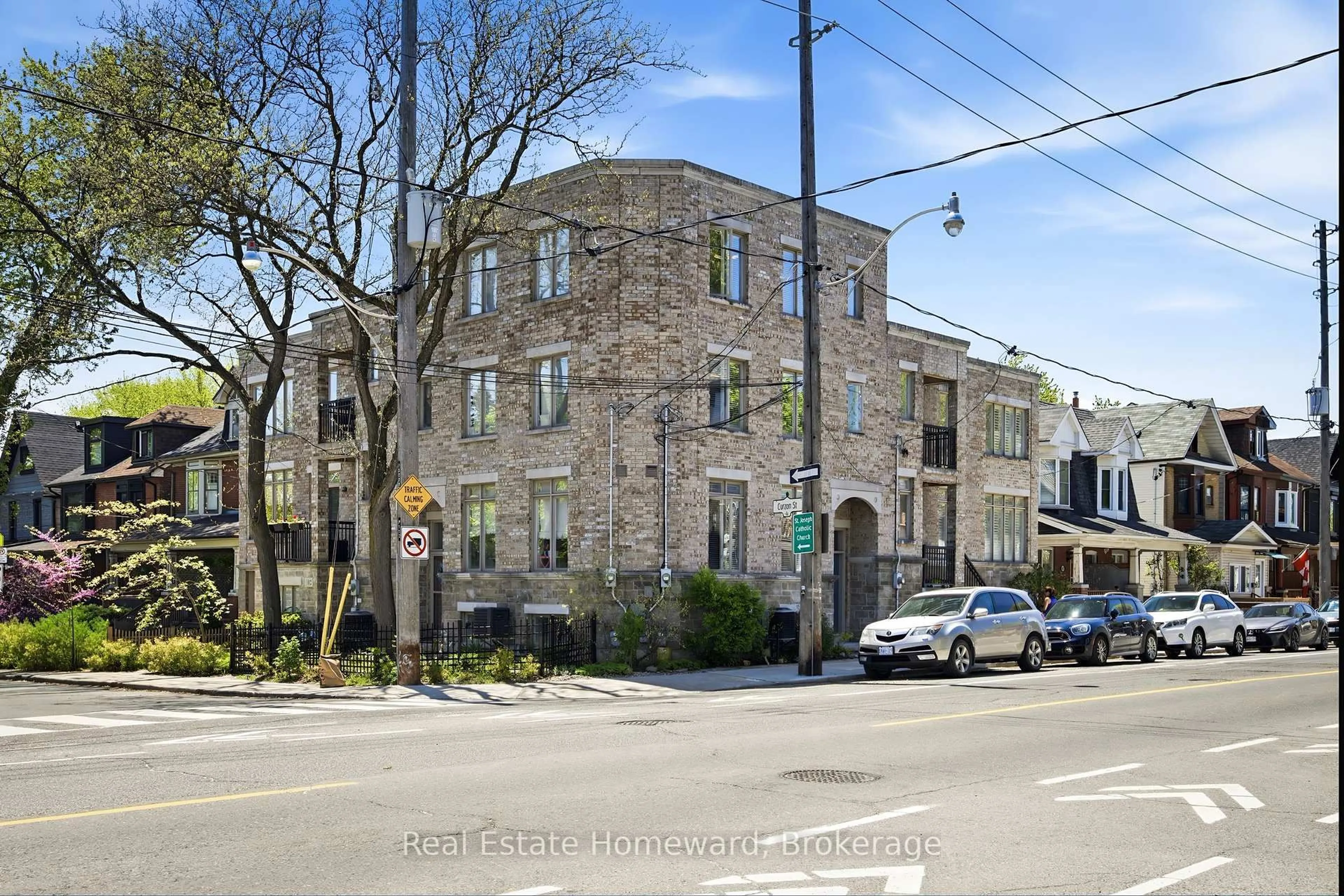 Unknown for 1467 Dundas St, Toronto Ontario M4M 1S7