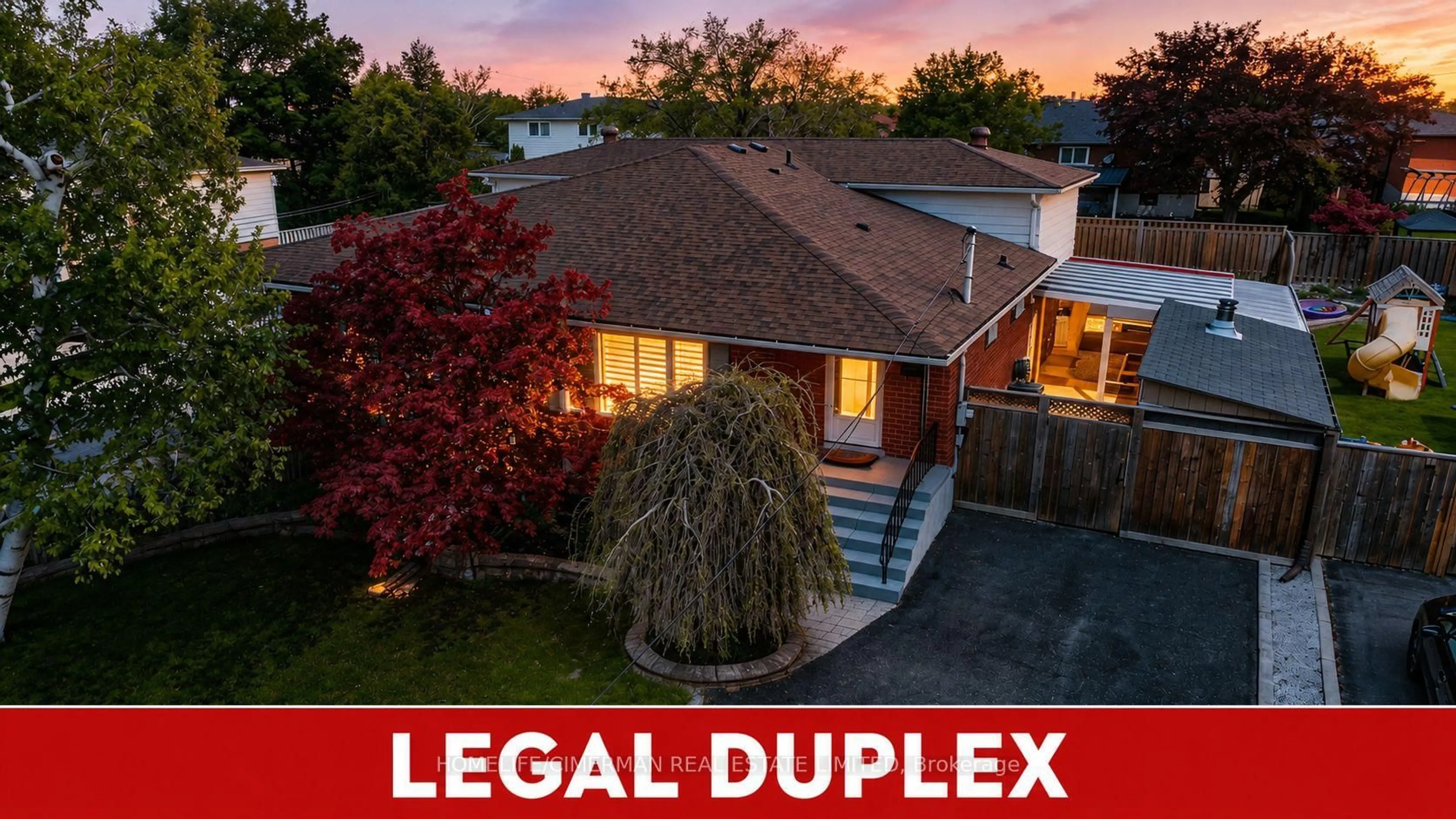 A pic from outside/outdoor area/front of a property/back of a property/a pic from drone, building for 20 Lawrence Cres, Clarington Ontario L1C 1J4