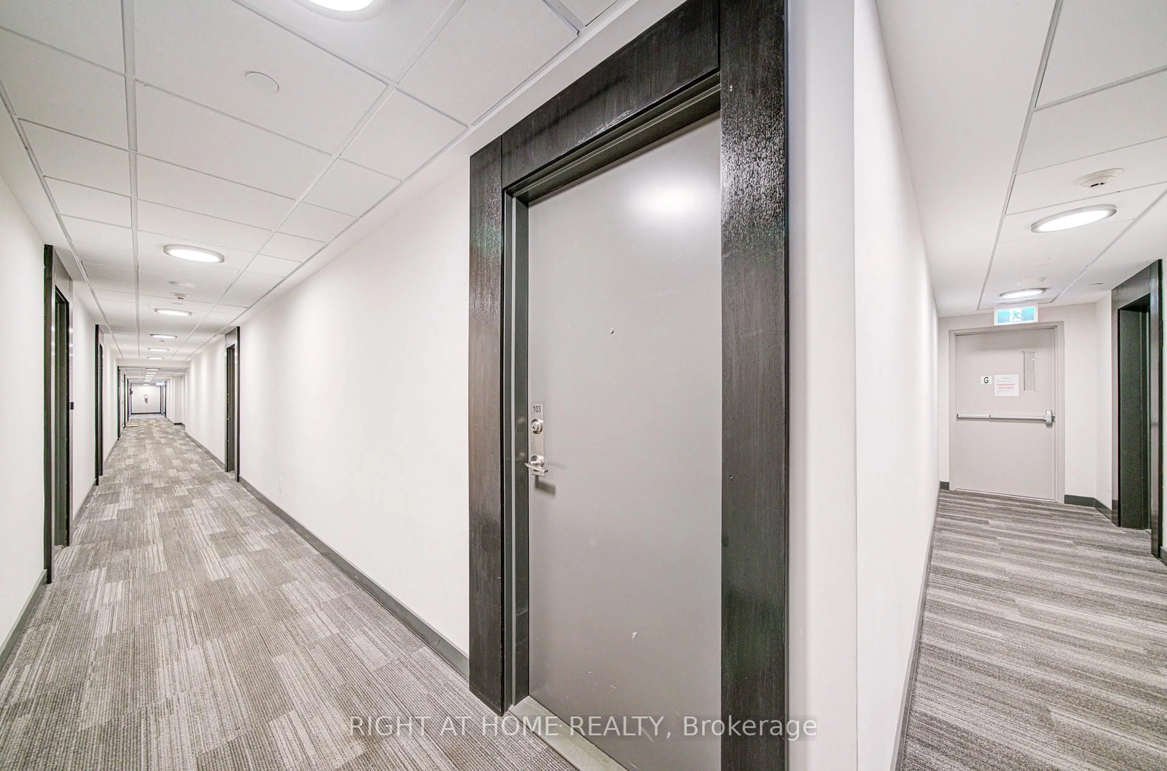 Indoor foyer for 1350 Kingston Rd #Th03, Toronto Ontario M1N 0B7