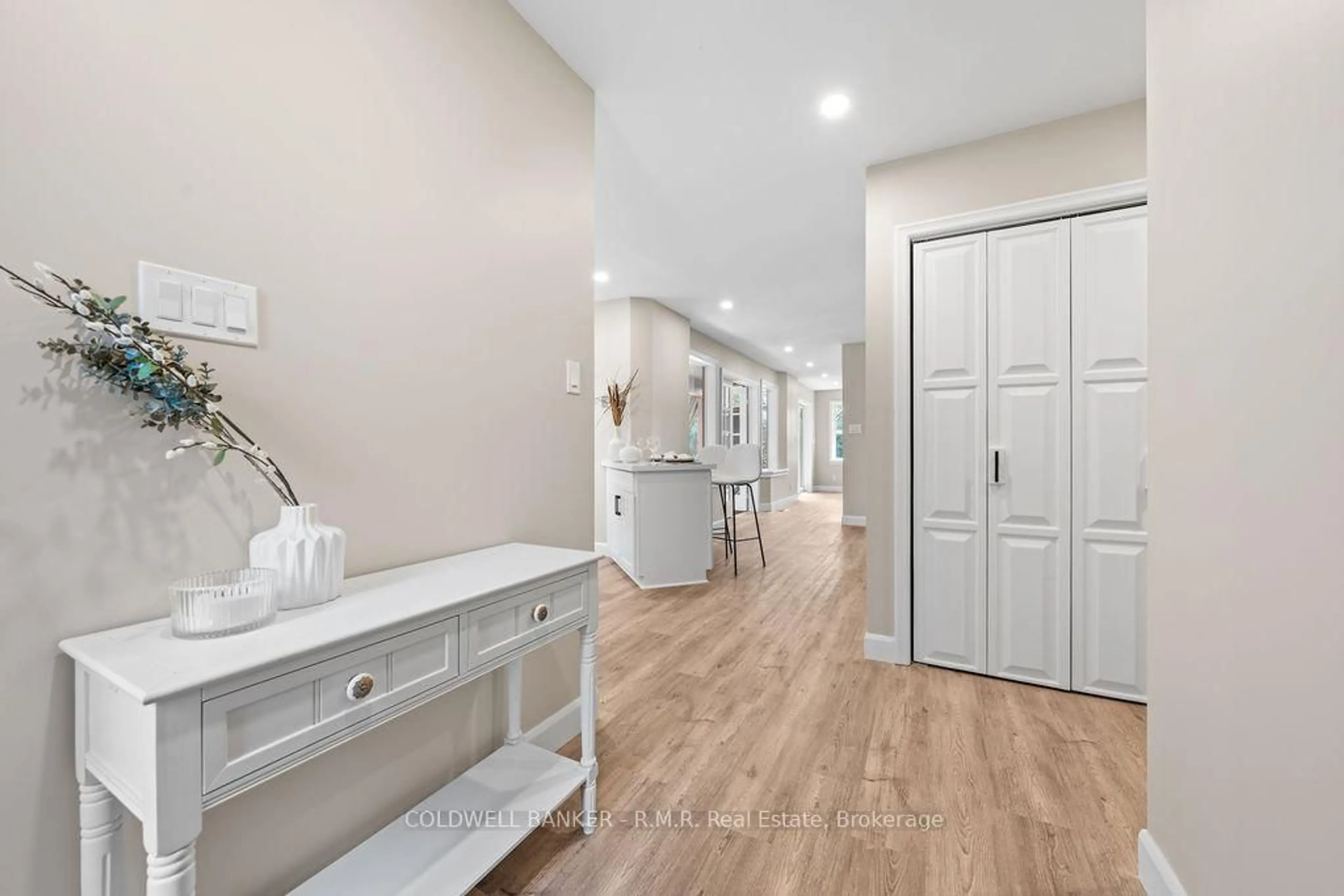 Indoor entryway for 9670 Baldwin St, Whitby Ontario L0B 1A0