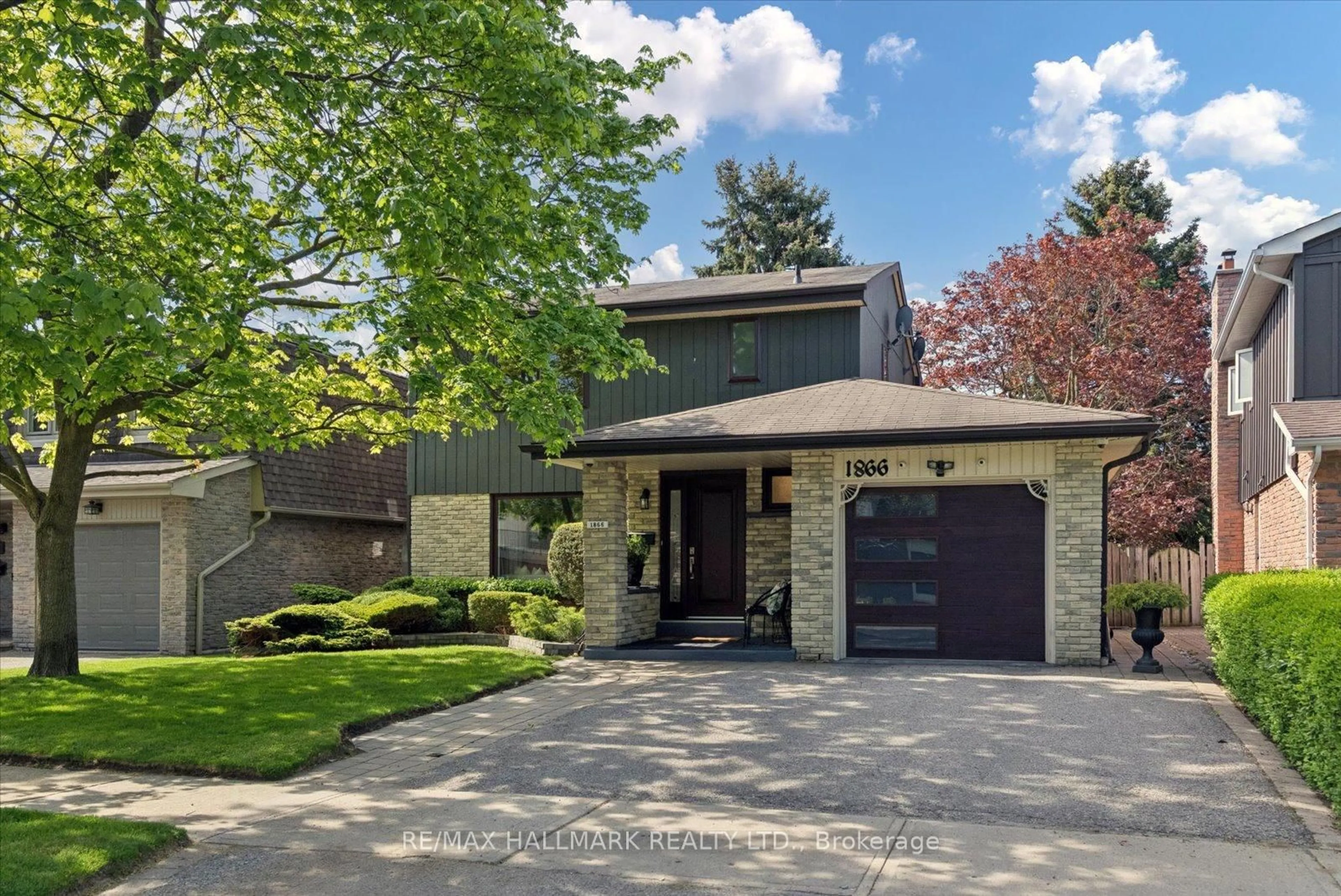 Home with brick exterior material, street for 1866 Bowler Dr, Pickering Ontario L1V 3E4