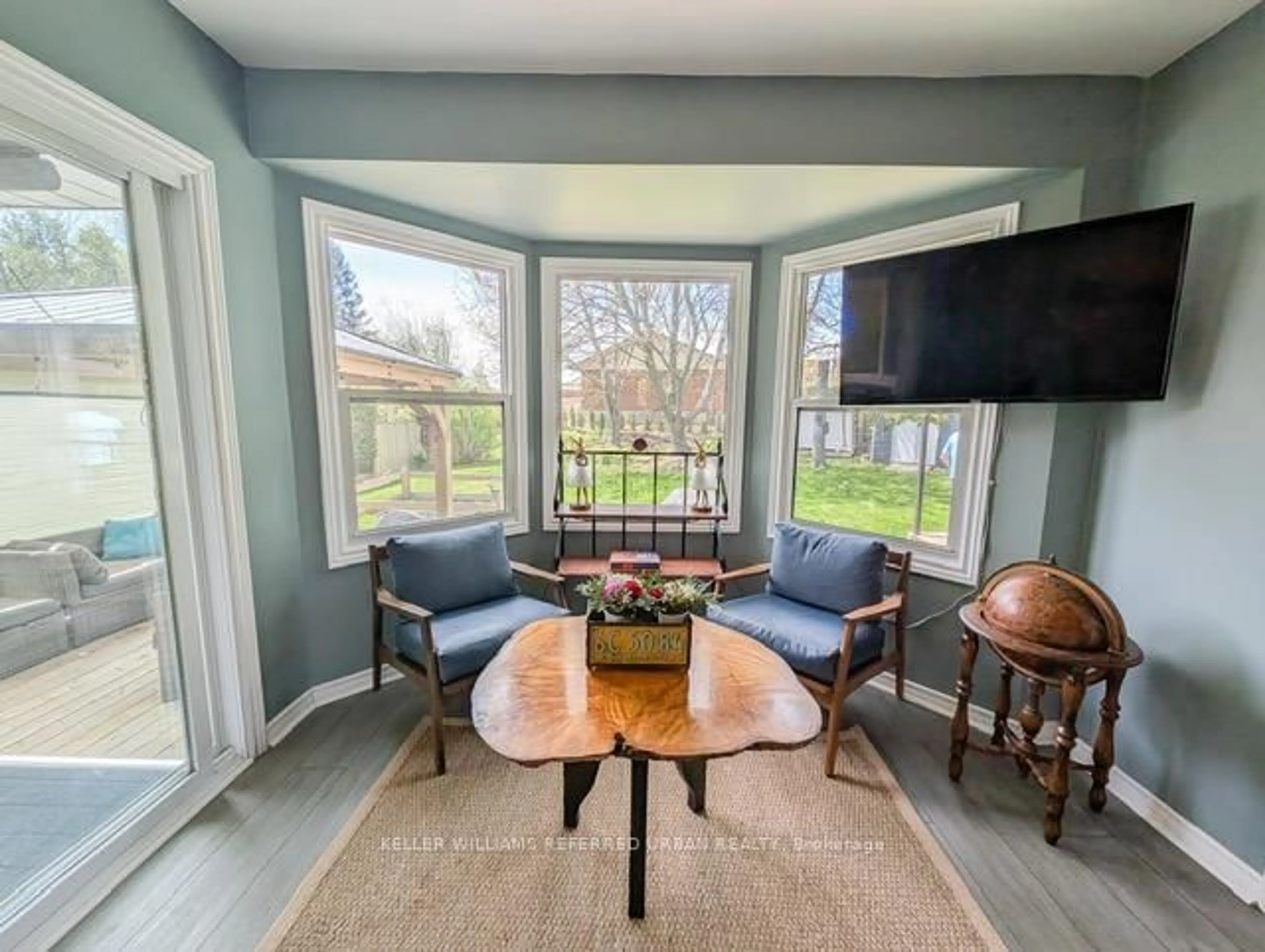 Living room with furniture, unknown for 222 Aldred Dr, Scugog Ontario L9L 1B4