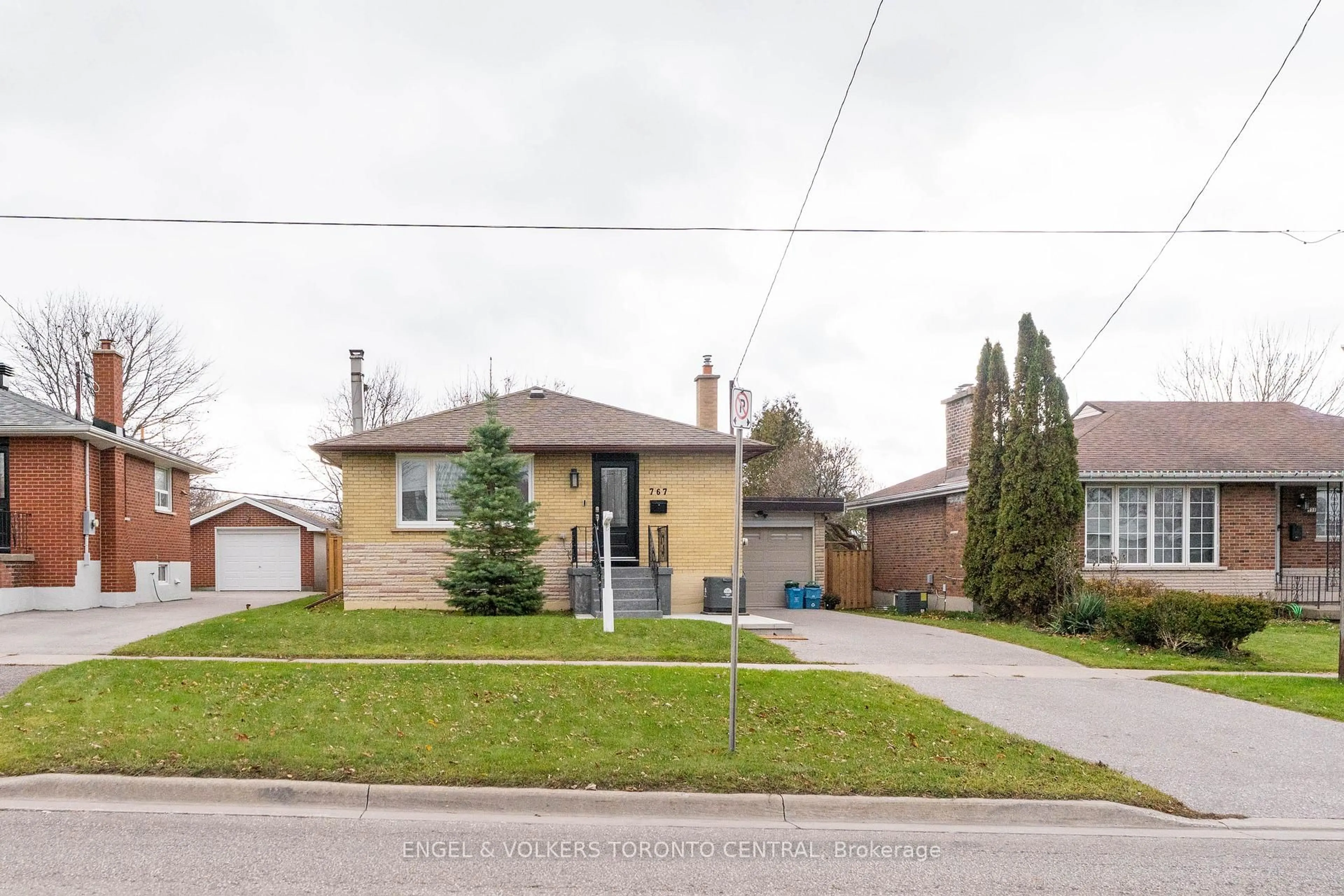 Unknown for 767 Phillip Murray Ave, Oshawa Ontario L1J 1J2