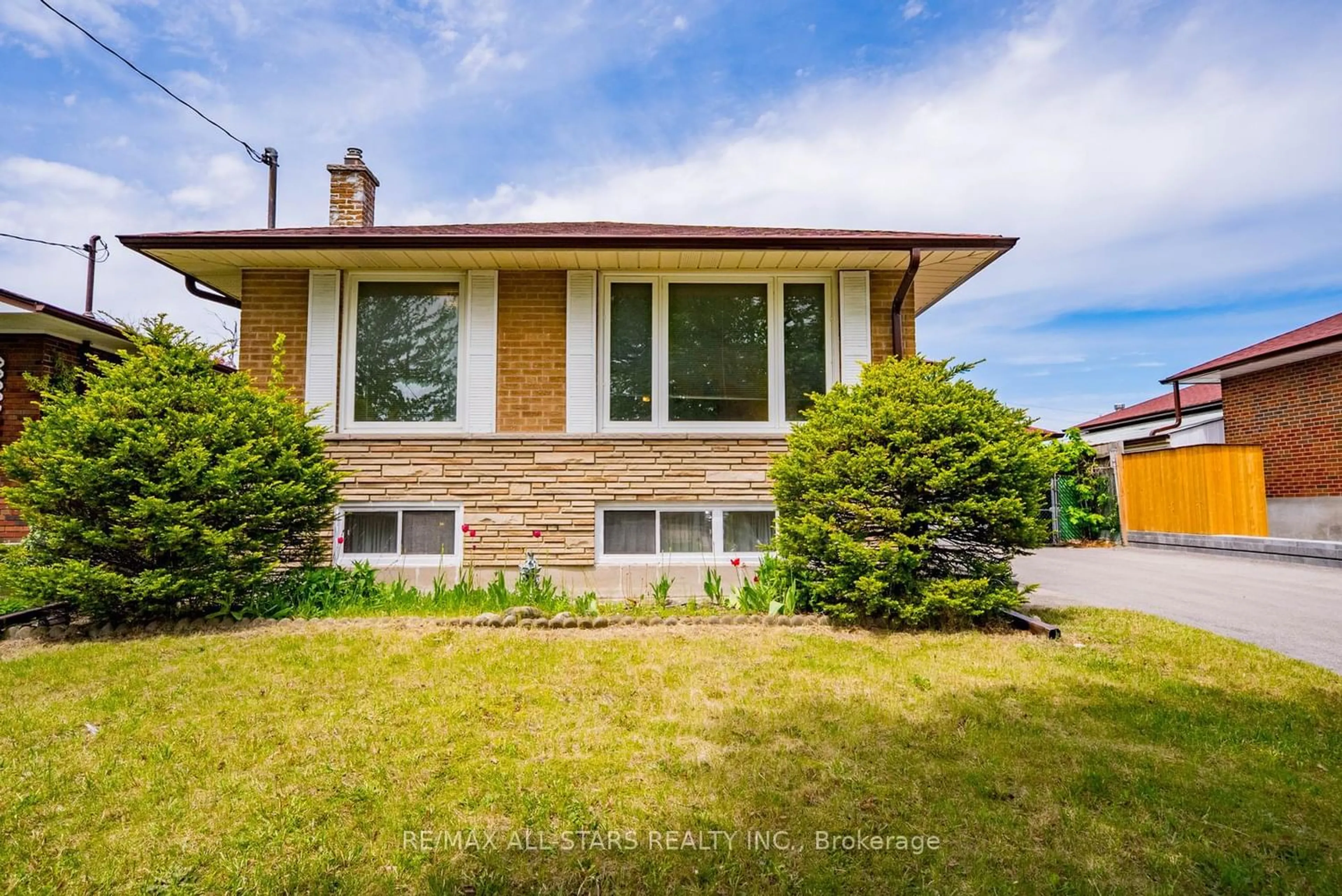 Home with brick exterior material, street for 26 Summerglade Dr, Toronto Ontario M1S 1W8