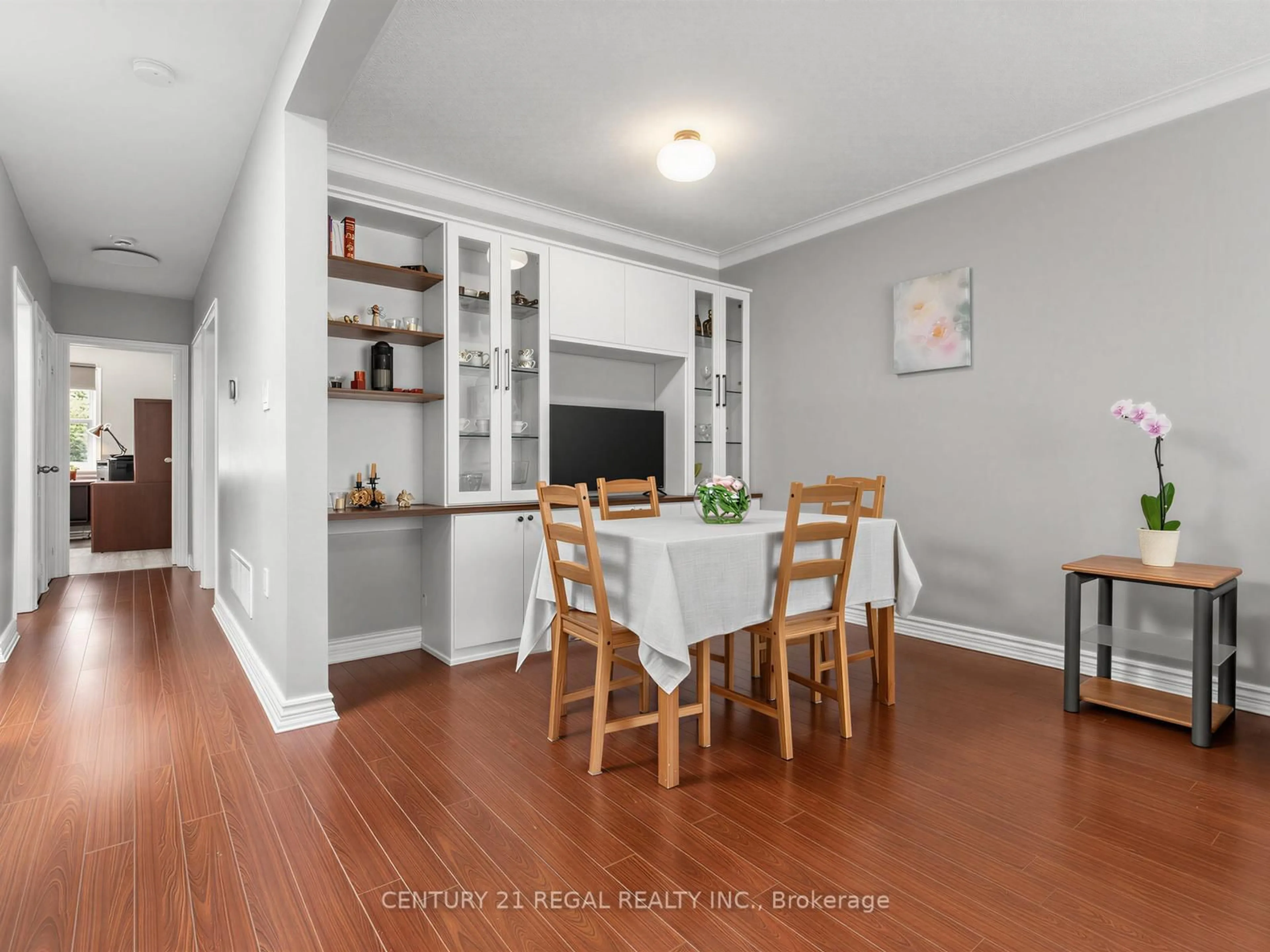 Dining room, wood/laminate floor for 9 Craiglee Dr, Toronto Ontario M1N 2L7