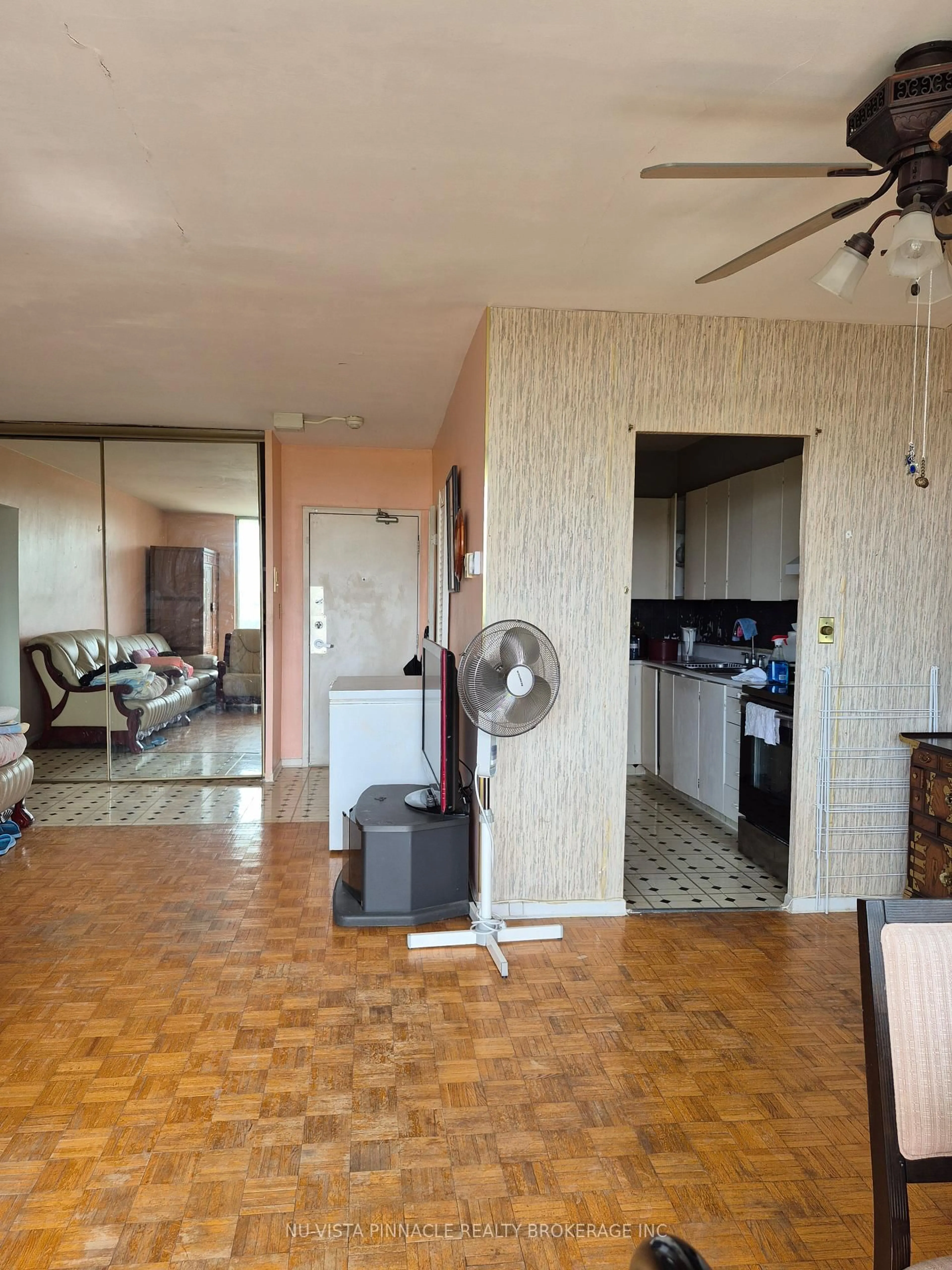 A pic of a room for 1 Massey Sq #612, Toronto Ontario M4C 5L4