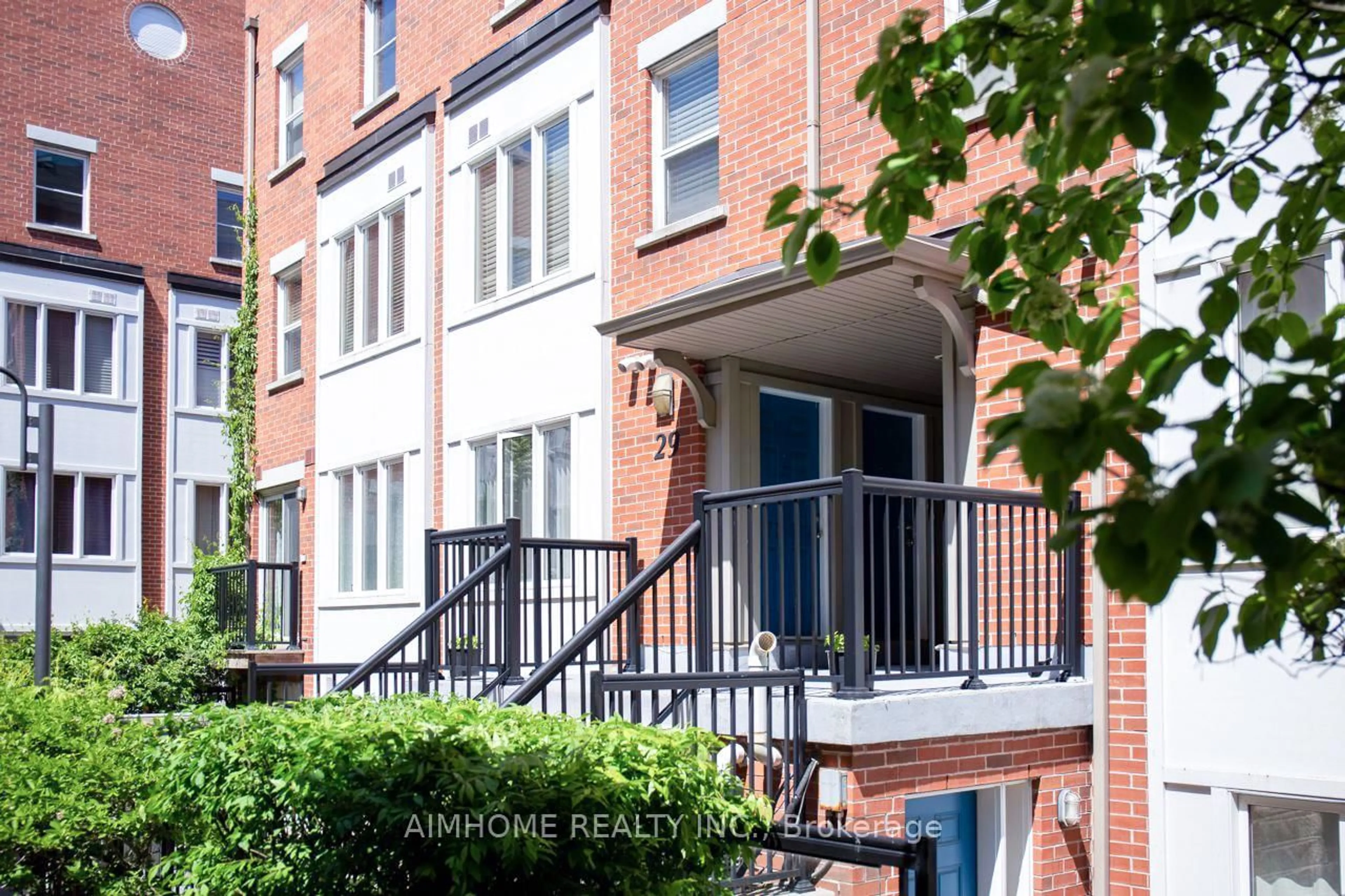 Unknown for 29 Frances Loring Lane #6, Toronto Ontario M4M 3E8