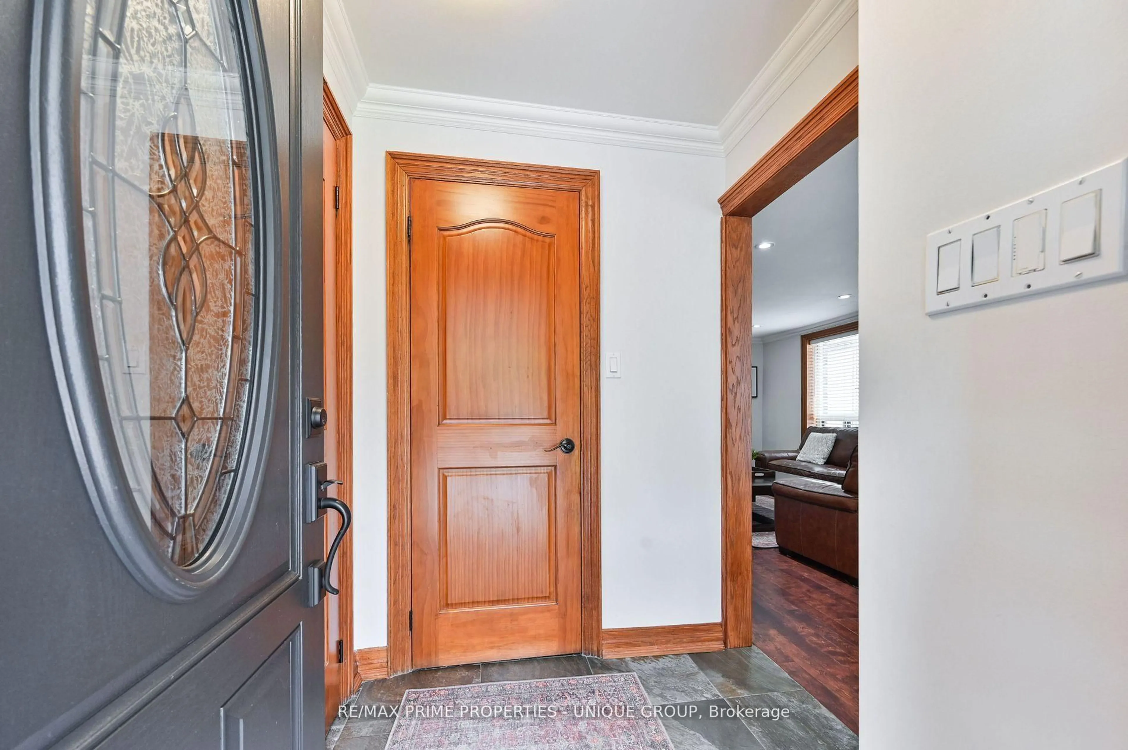 Indoor entryway for 16 Eastwood Ave, Toronto Ontario M1N 3G9