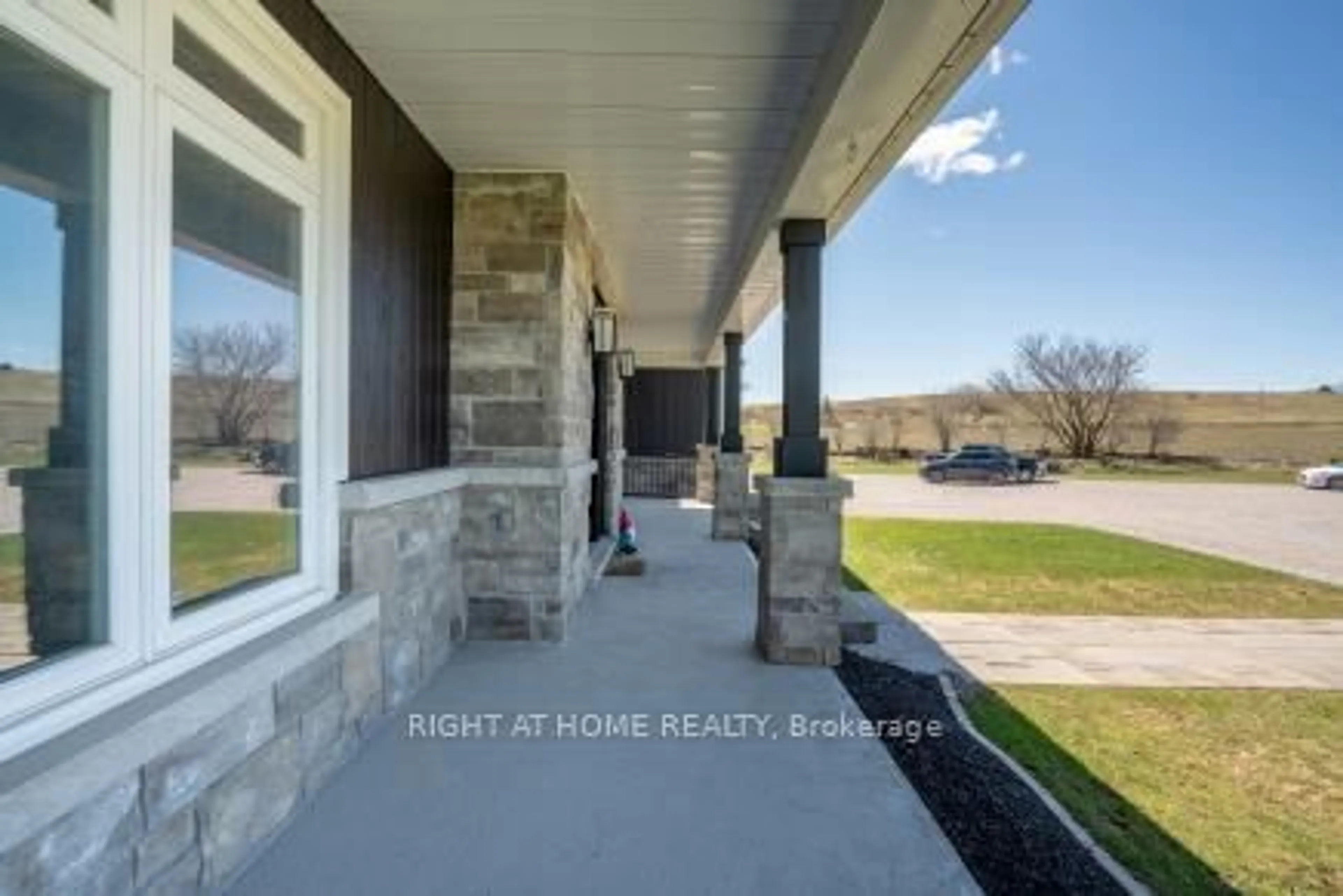 Indoor entryway for 4120 Edgerton Rd, Scugog Ontario L0B 1B0