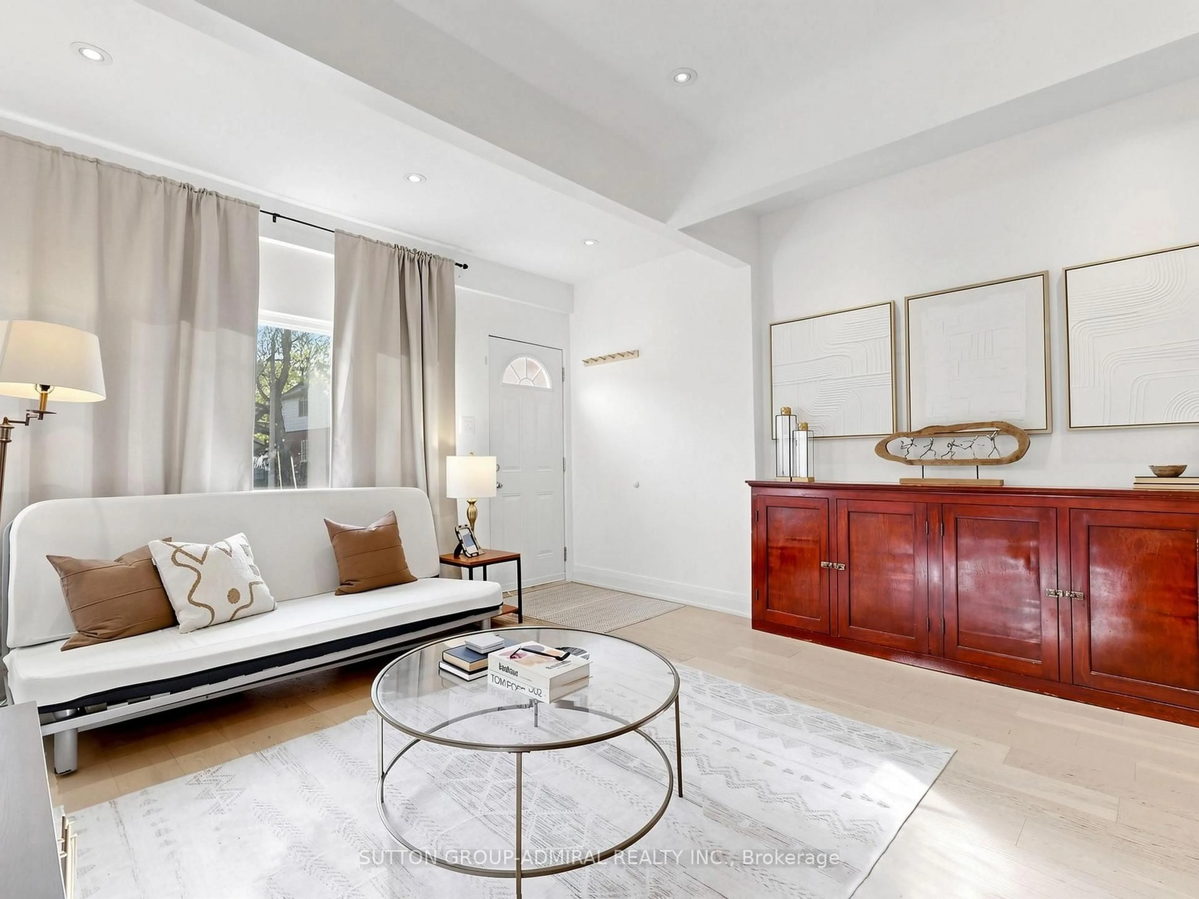 Living room with furniture, unknown for 275 Victoria Park Ave, Toronto Ontario M4E 3S6
