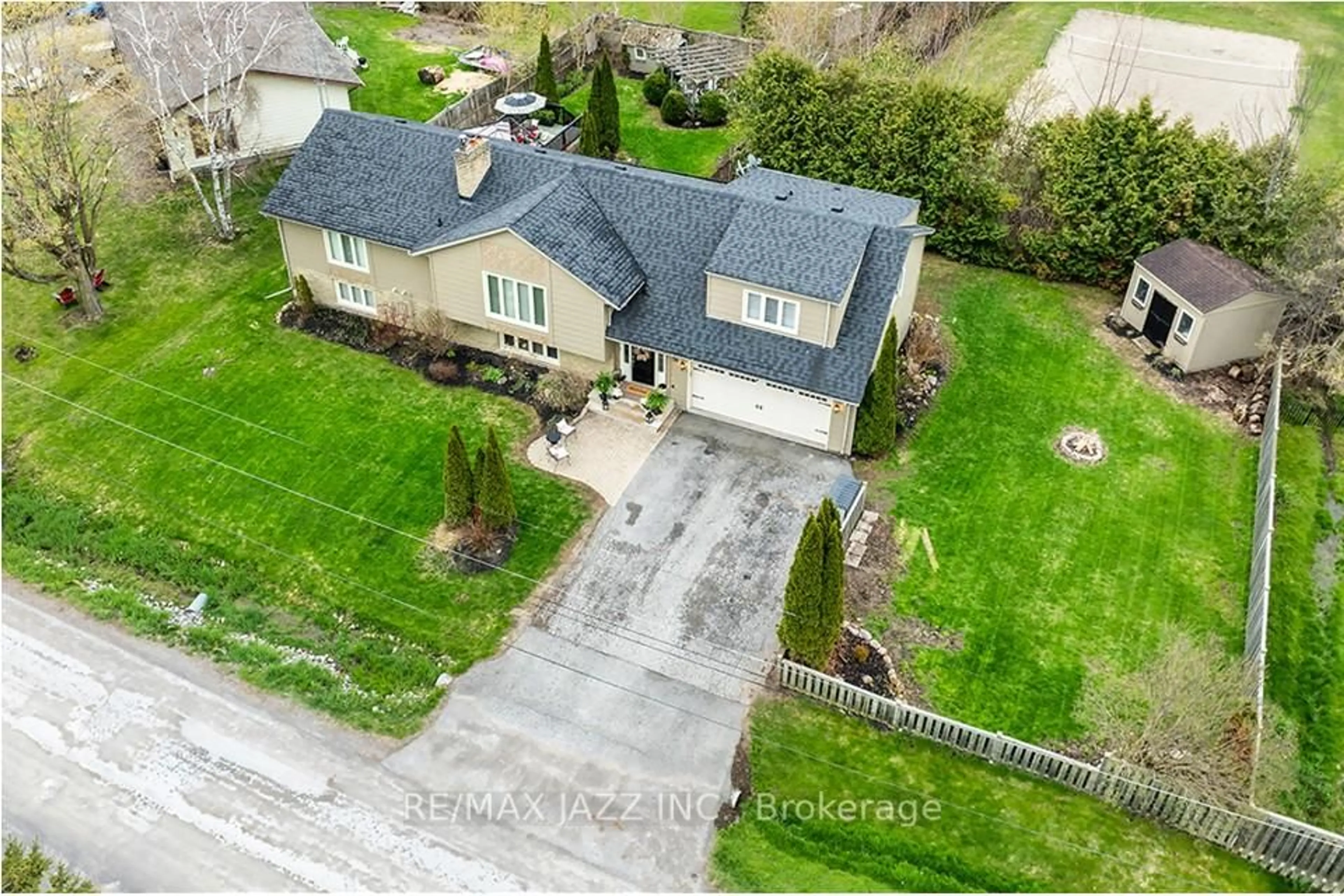 A pic from outside/outdoor area/front of a property/back of a property/a pic from drone, street for 56 Centre St, Scugog Ontario L0B 1E0