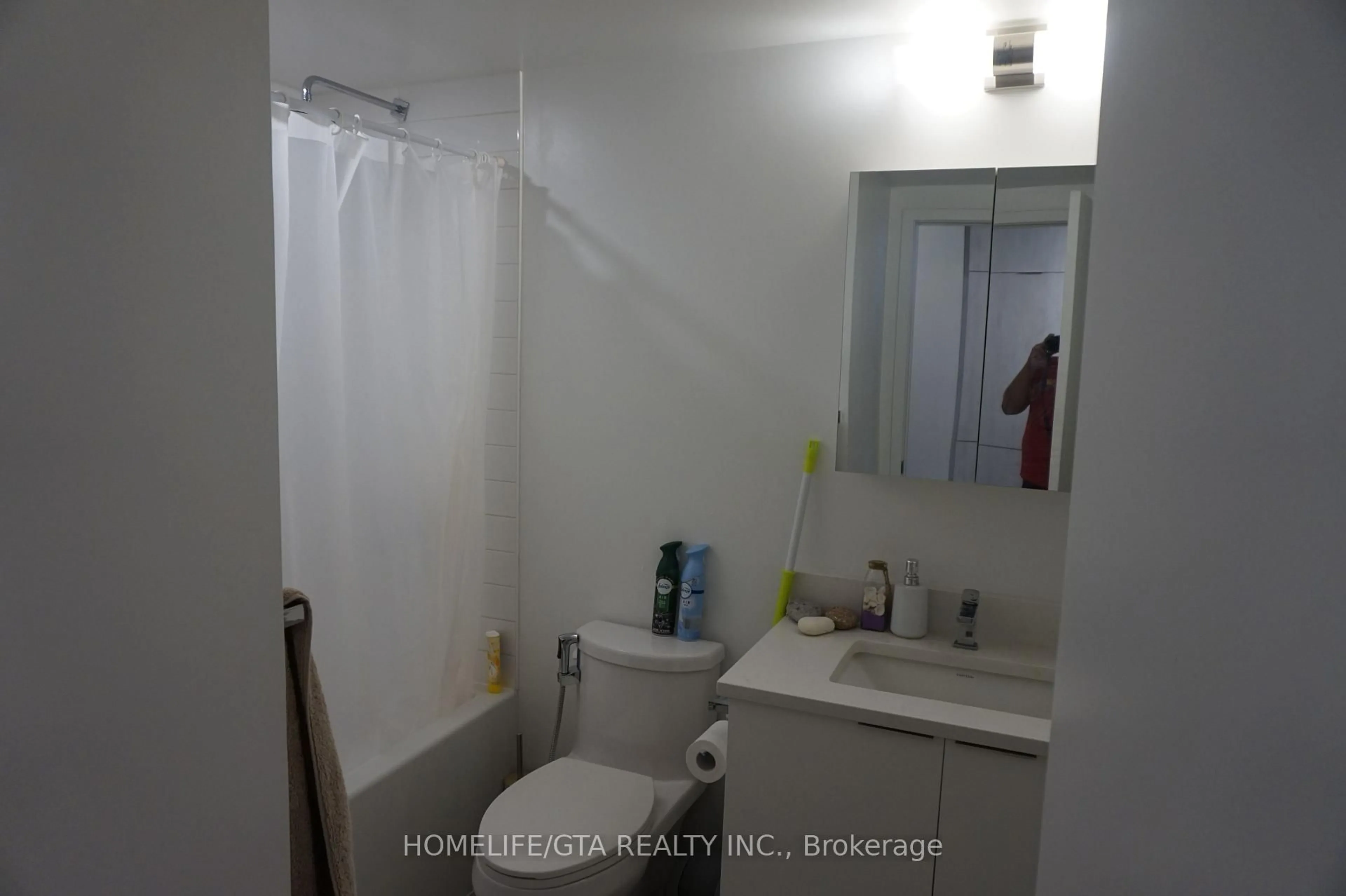 Standard bathroom, unknown for 2033 Kennedy Rd #2210, Toronto Ontario M1T 0B9