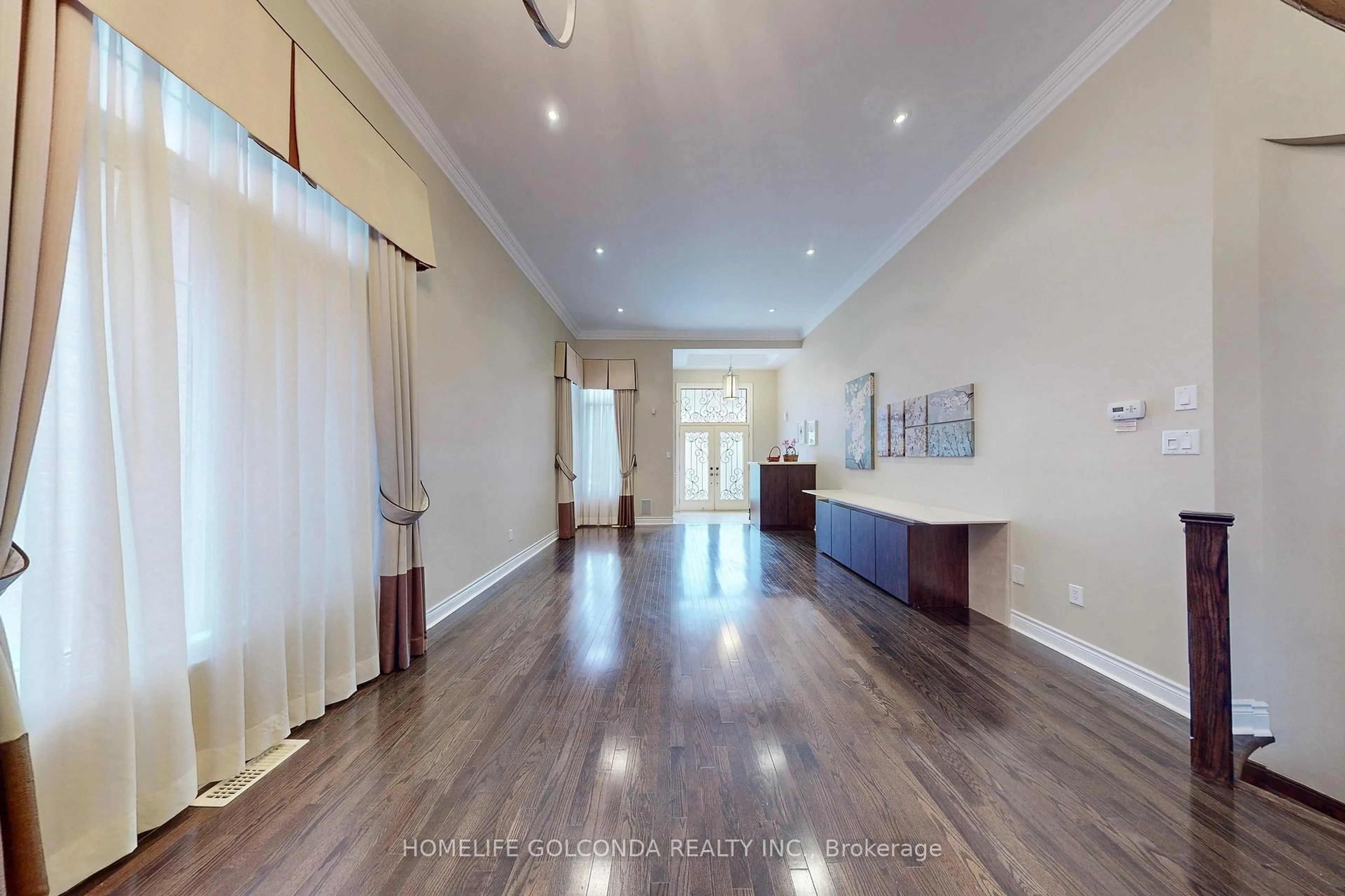 Indoor foyer for 43 Bellotti Cres, Ajax Ontario L1Z 0M2