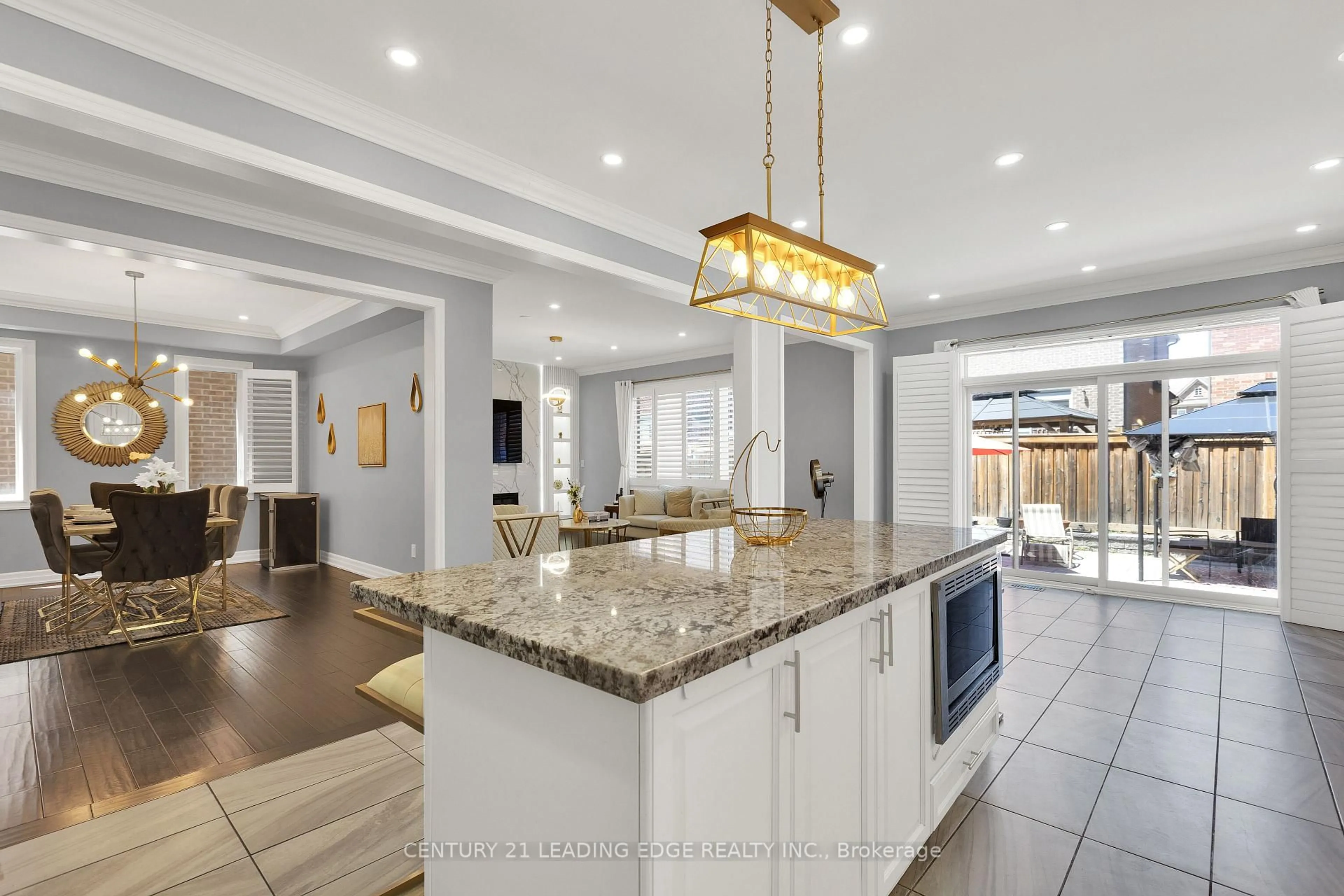 Open concept kitchen, ceramic/tile floor for 14 Quick Tr, Clarington Ontario L1C 5N8