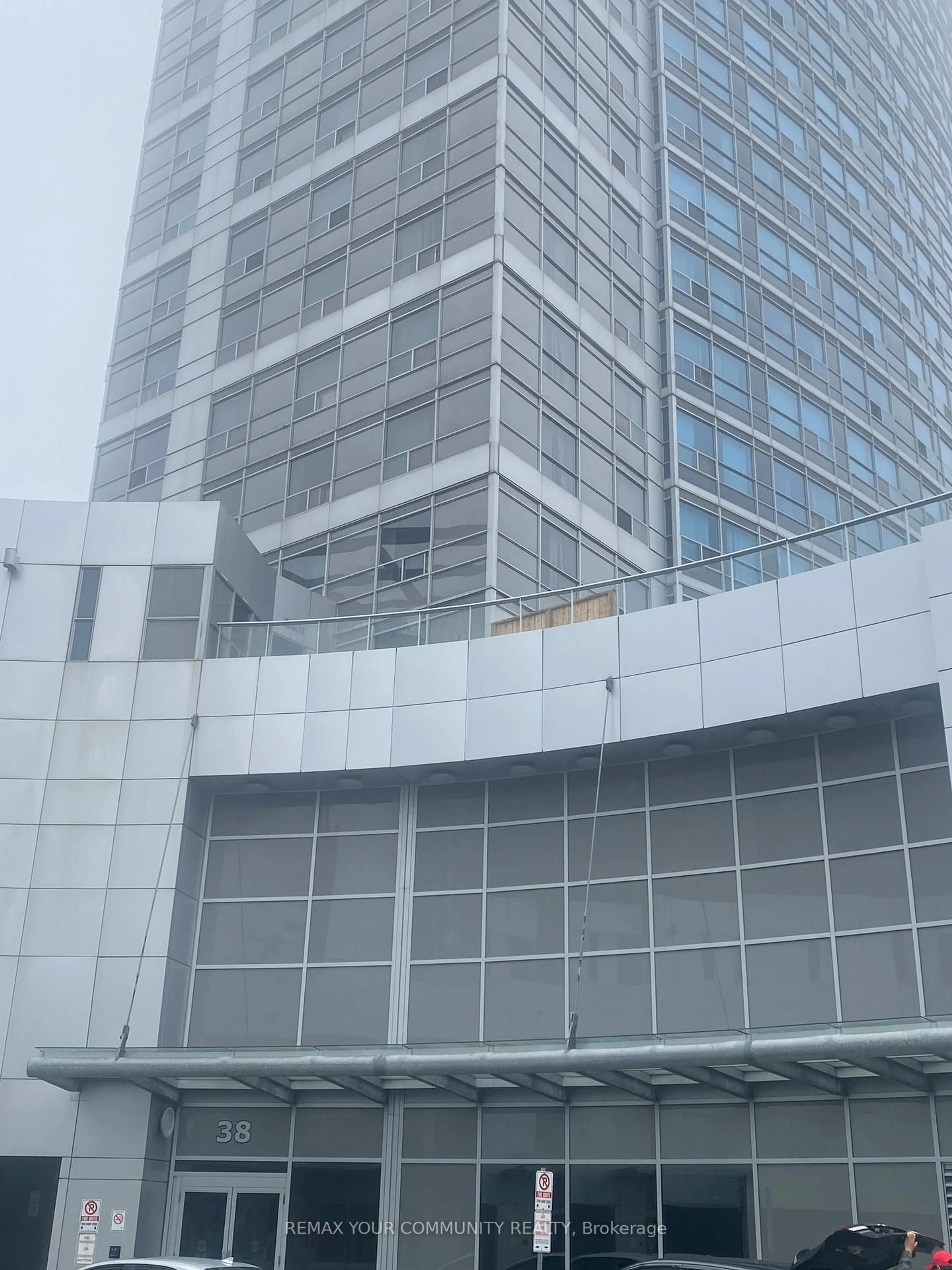 Unknown for 38 Lee Centre Dr #3002, Toronto Ontario M1H 3J7