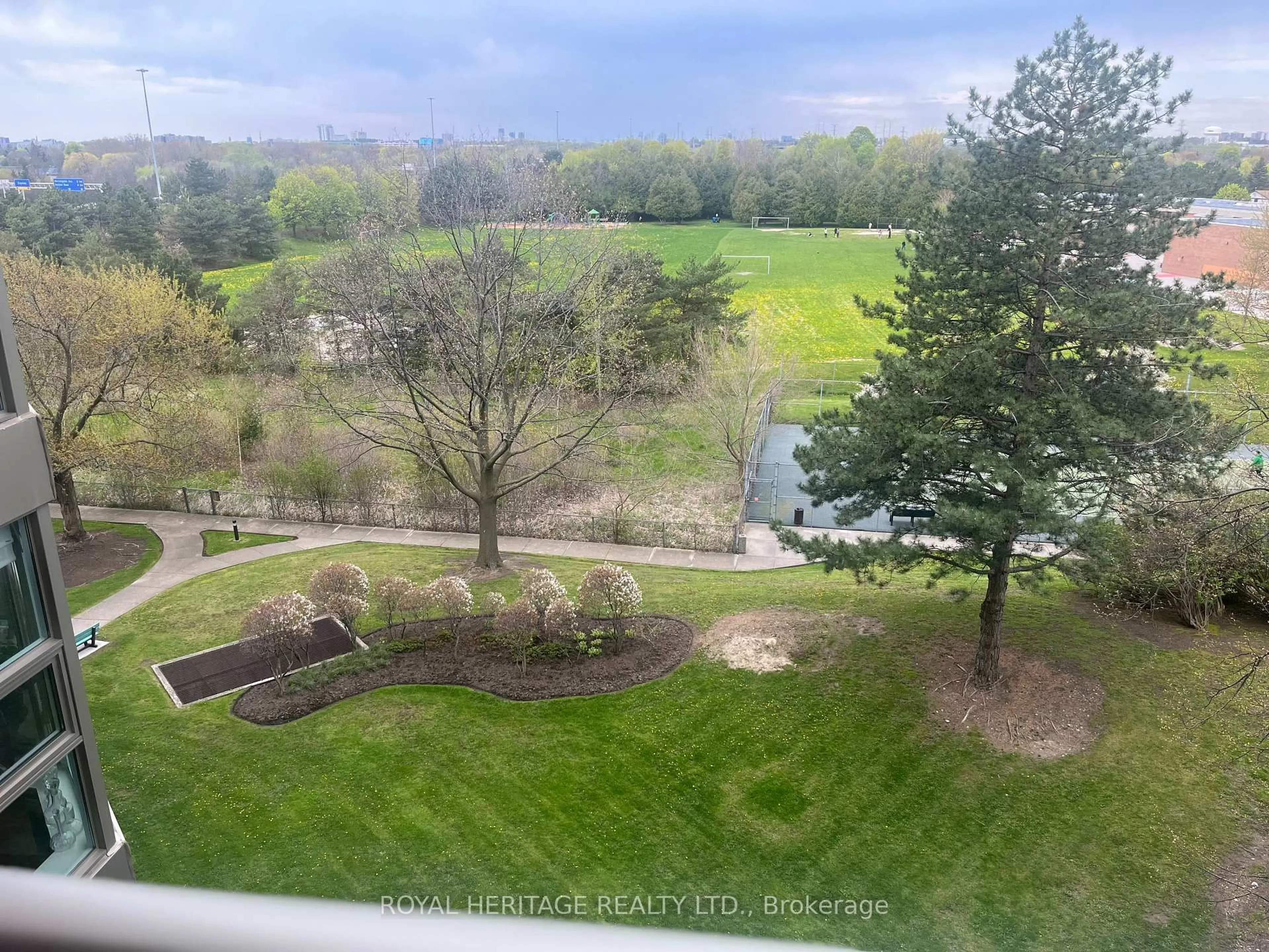 A pic from outside/outdoor area/front of a property/back of a property/a pic from drone, water/lake/river/ocean view for 20 Dean Park Rd #617, Toronto Ontario M1B 3G9