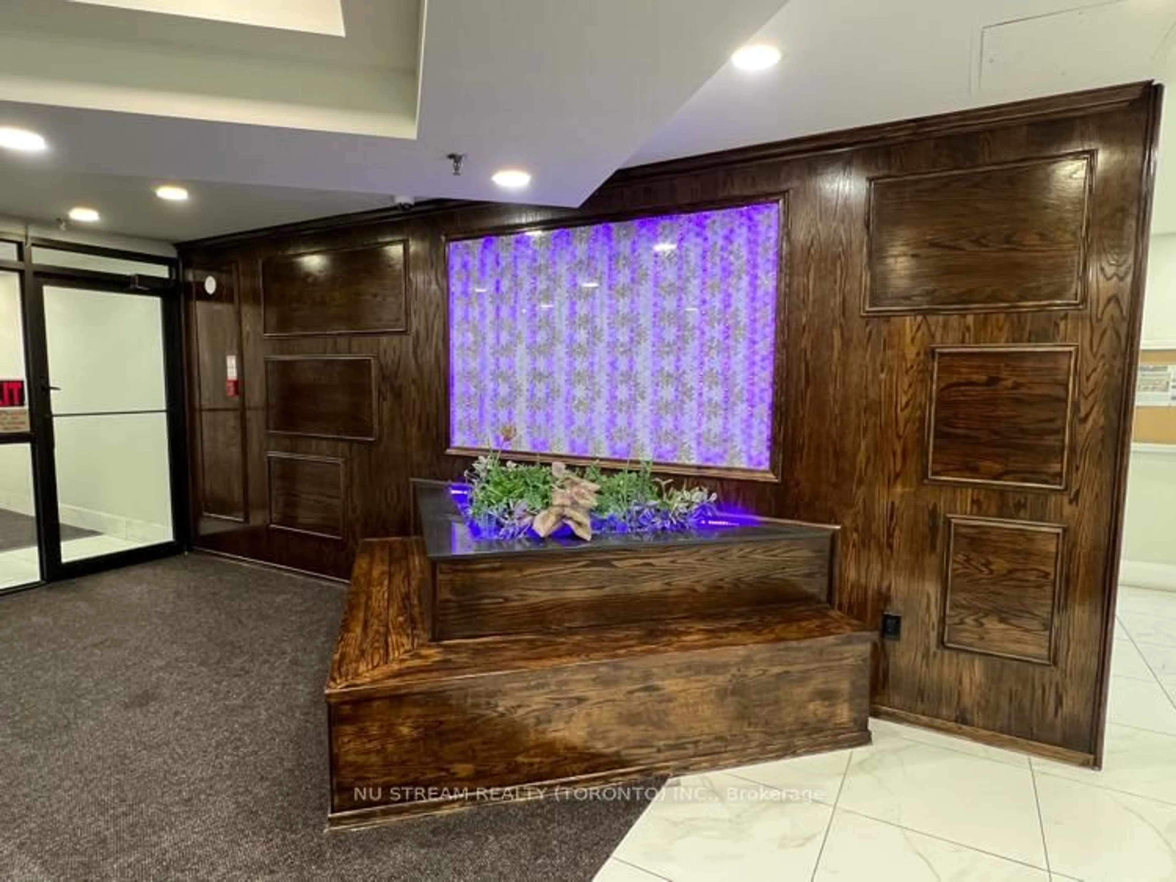 Indoor foyer for 5800 Sheppard Ave #16, Toronto Ontario M1B 5J7