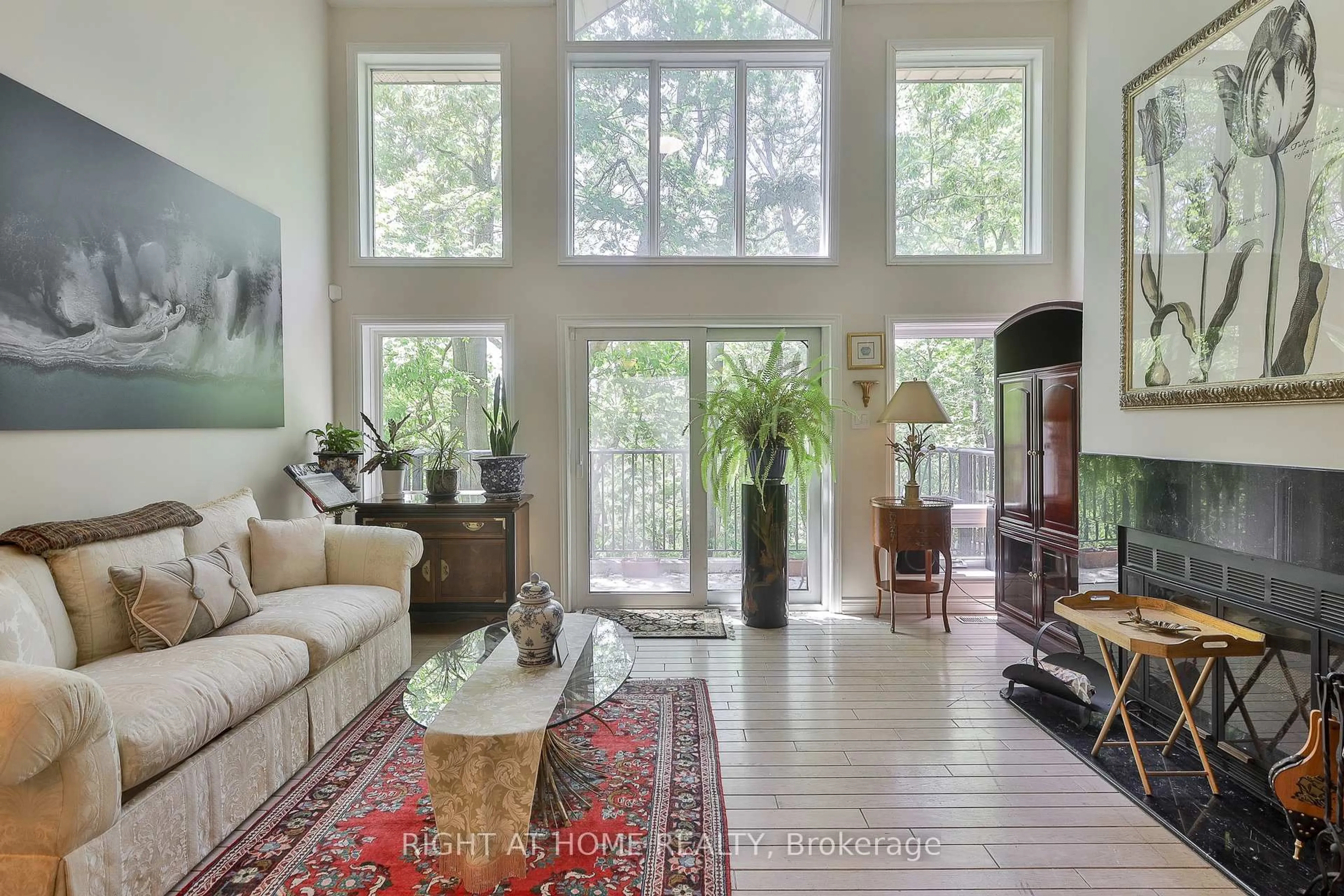 Living room with furniture, unknown for 18 Doncrest Rd #9, Toronto Ontario M4K 1R8