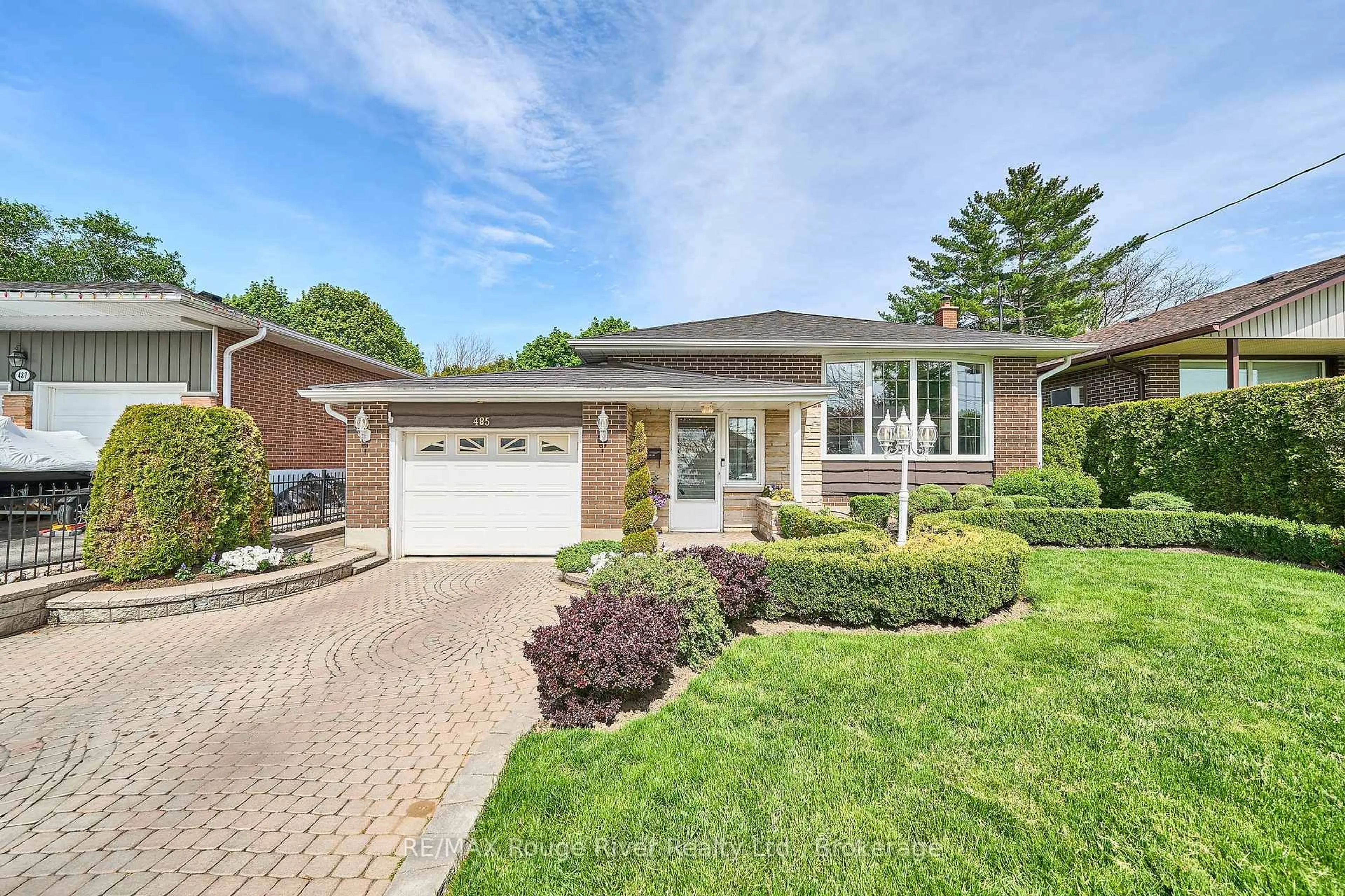 Home with brick exterior material, street for 485 Elizabeth St, Oshawa Ontario L1J 5S9
