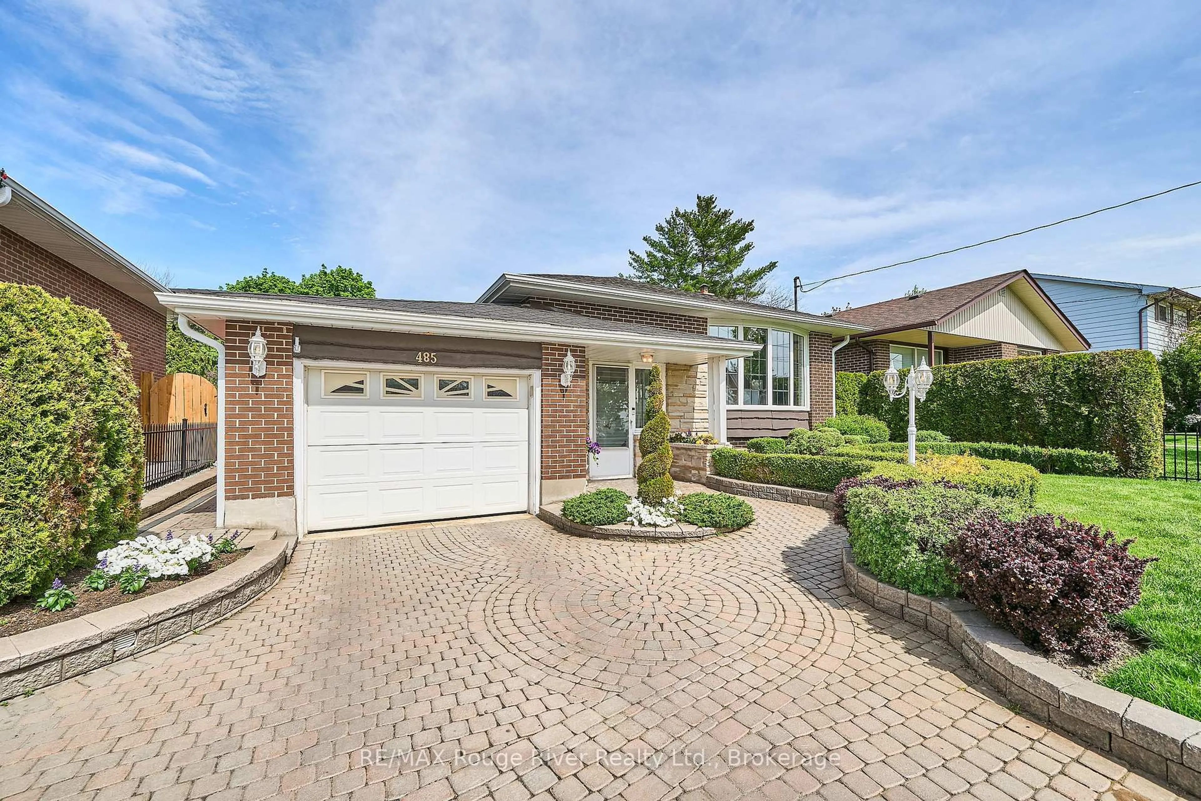 Home with brick exterior material, street for 485 Elizabeth St, Oshawa Ontario L1J 5S9