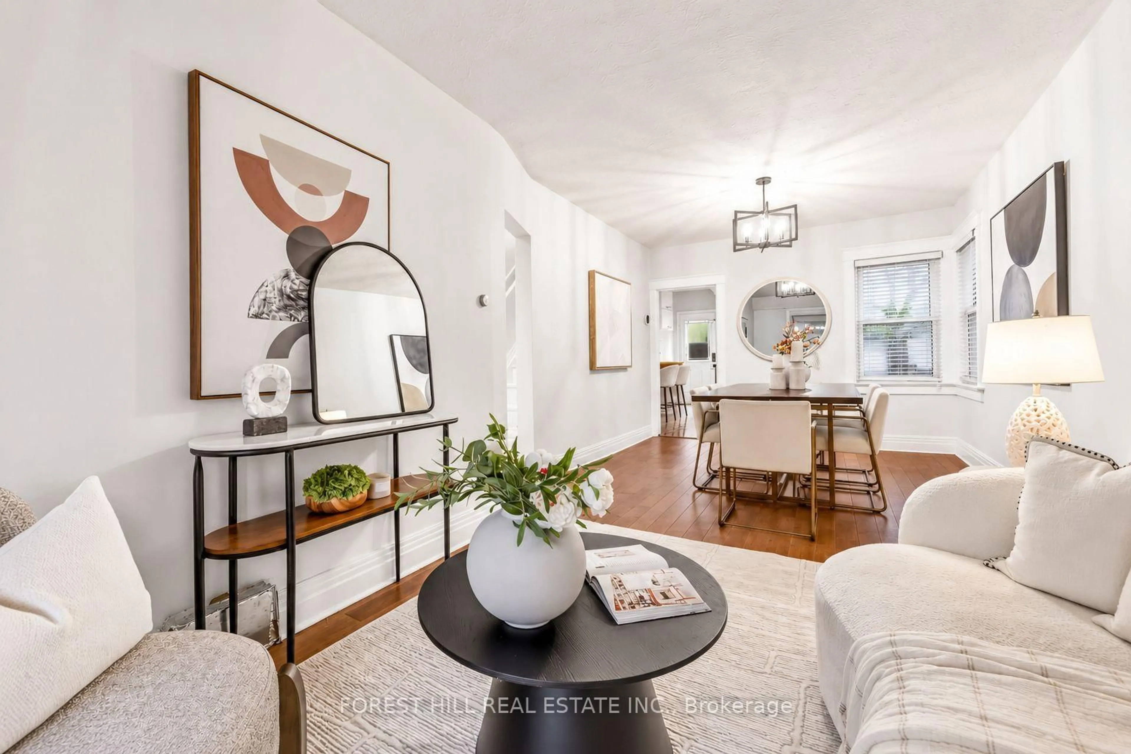 Living room with furniture, unknown for 43 Norwood Rd, Toronto Ontario M4E 2S1
