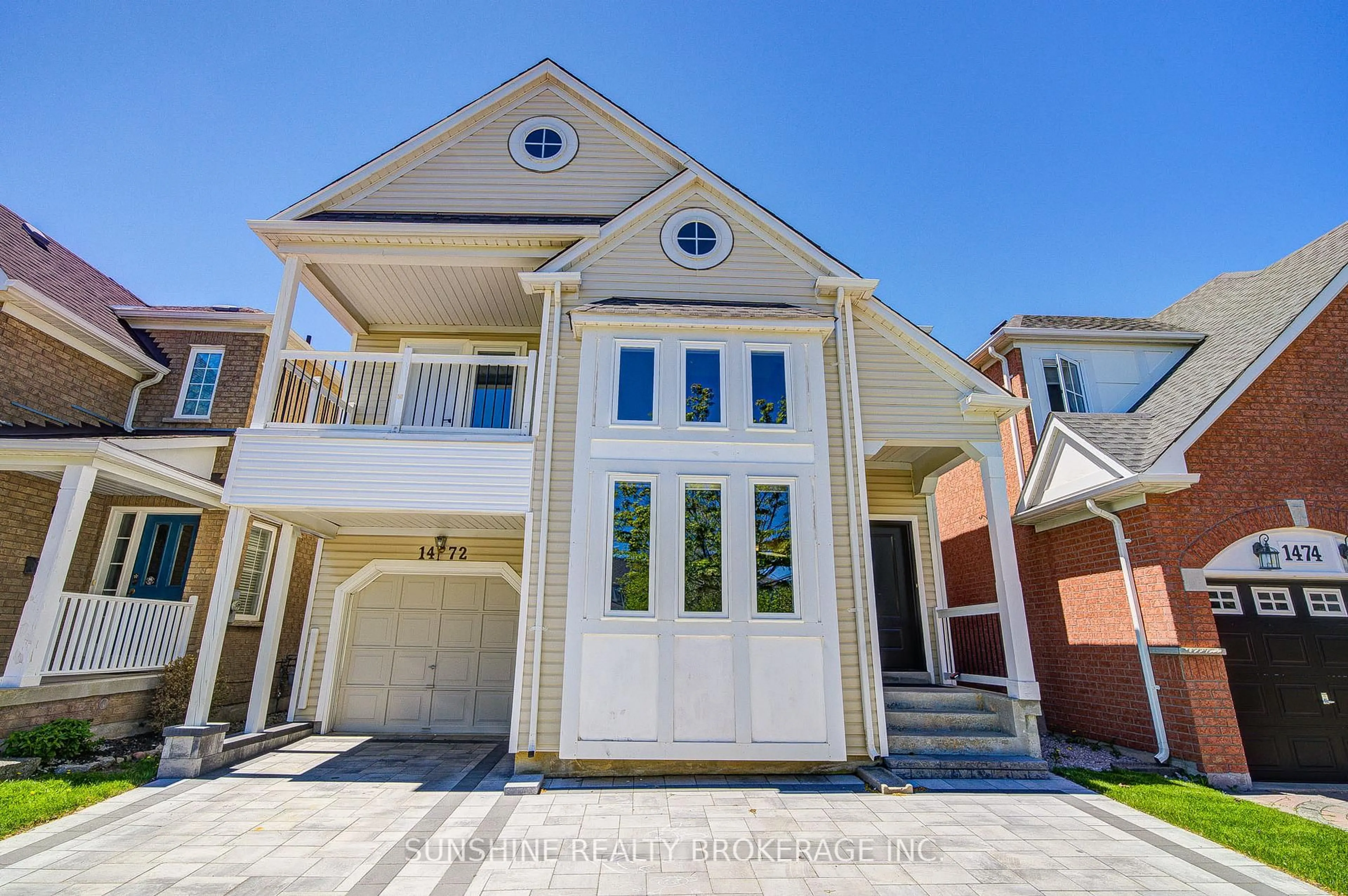 Home with vinyl exterior material, street for 1472 Heartland Blvd, Oshawa Ontario L1K 2P3